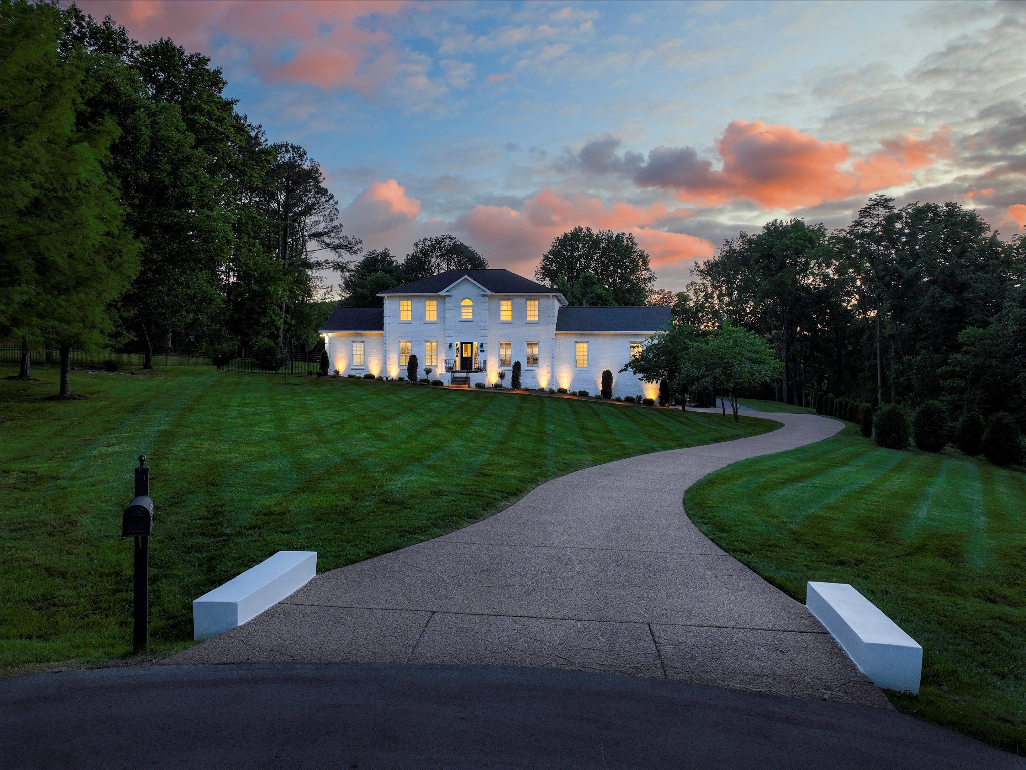 2207 Oakwood Ct