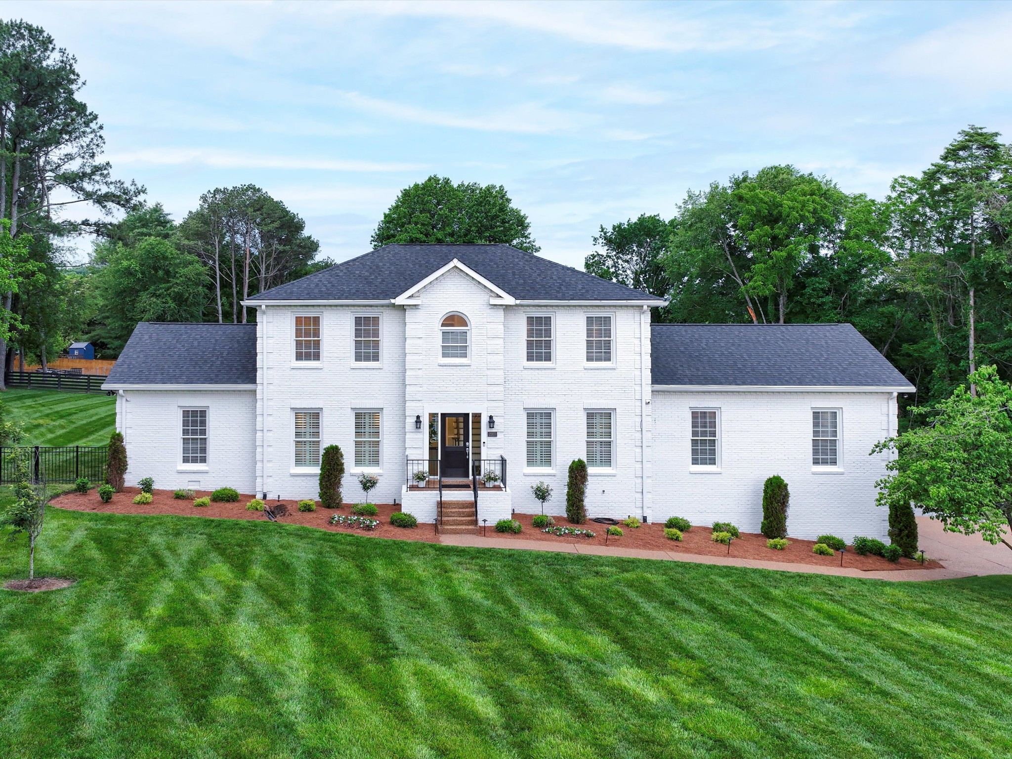 2207 Oakwood Ct