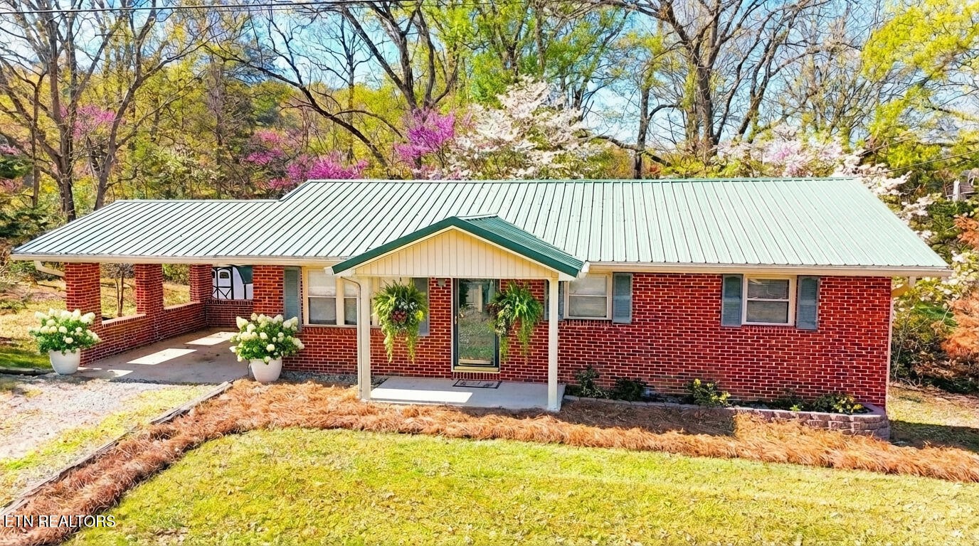 35 McDonald Rd