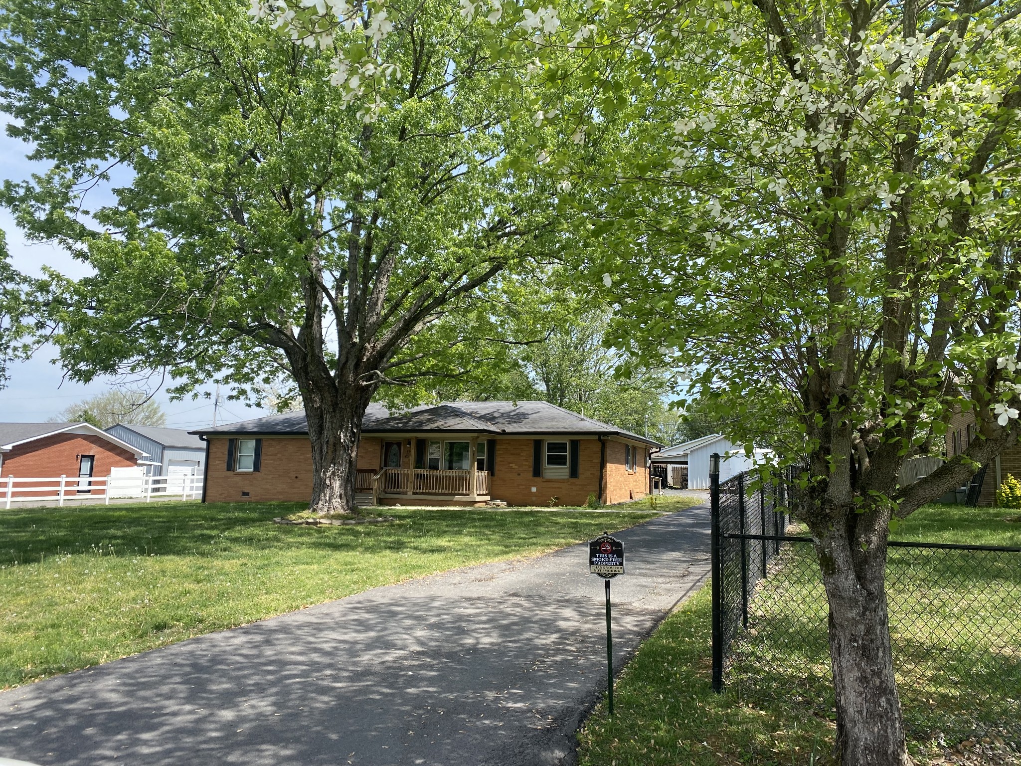 115 Sunset Pl