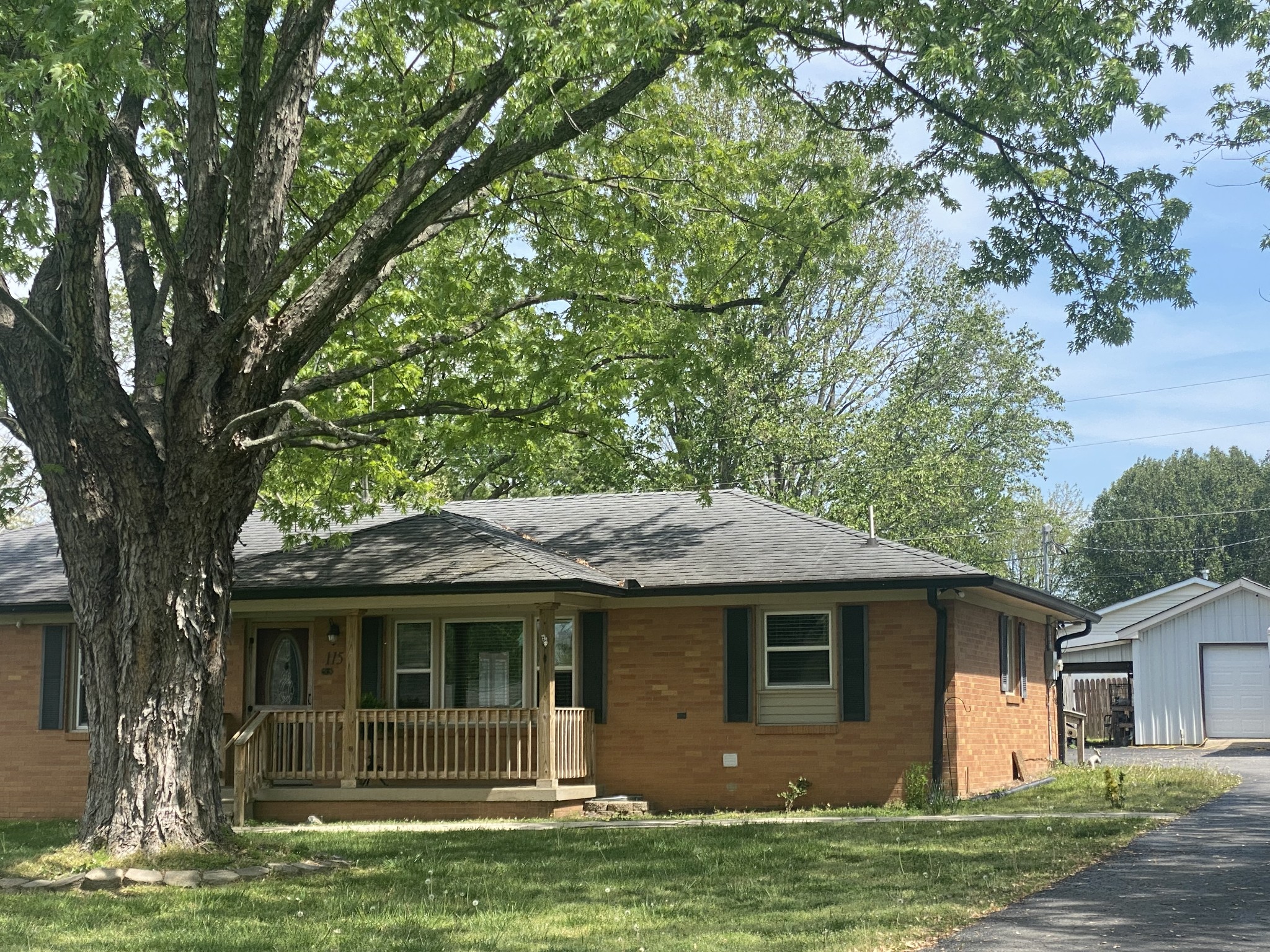 115 Sunset Pl