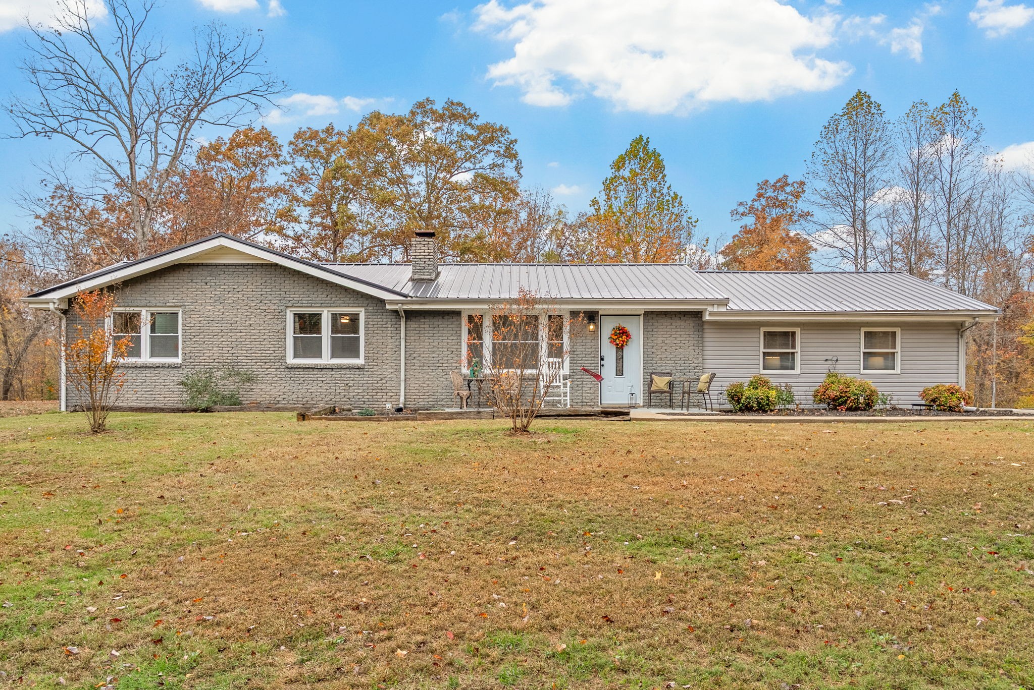 2126 Foster Rd