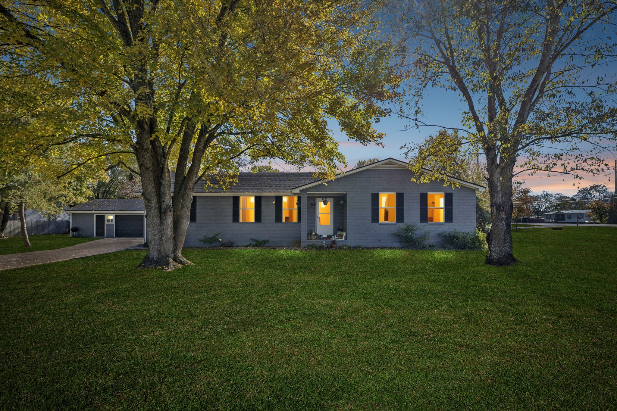 6002 Creekmont Dr