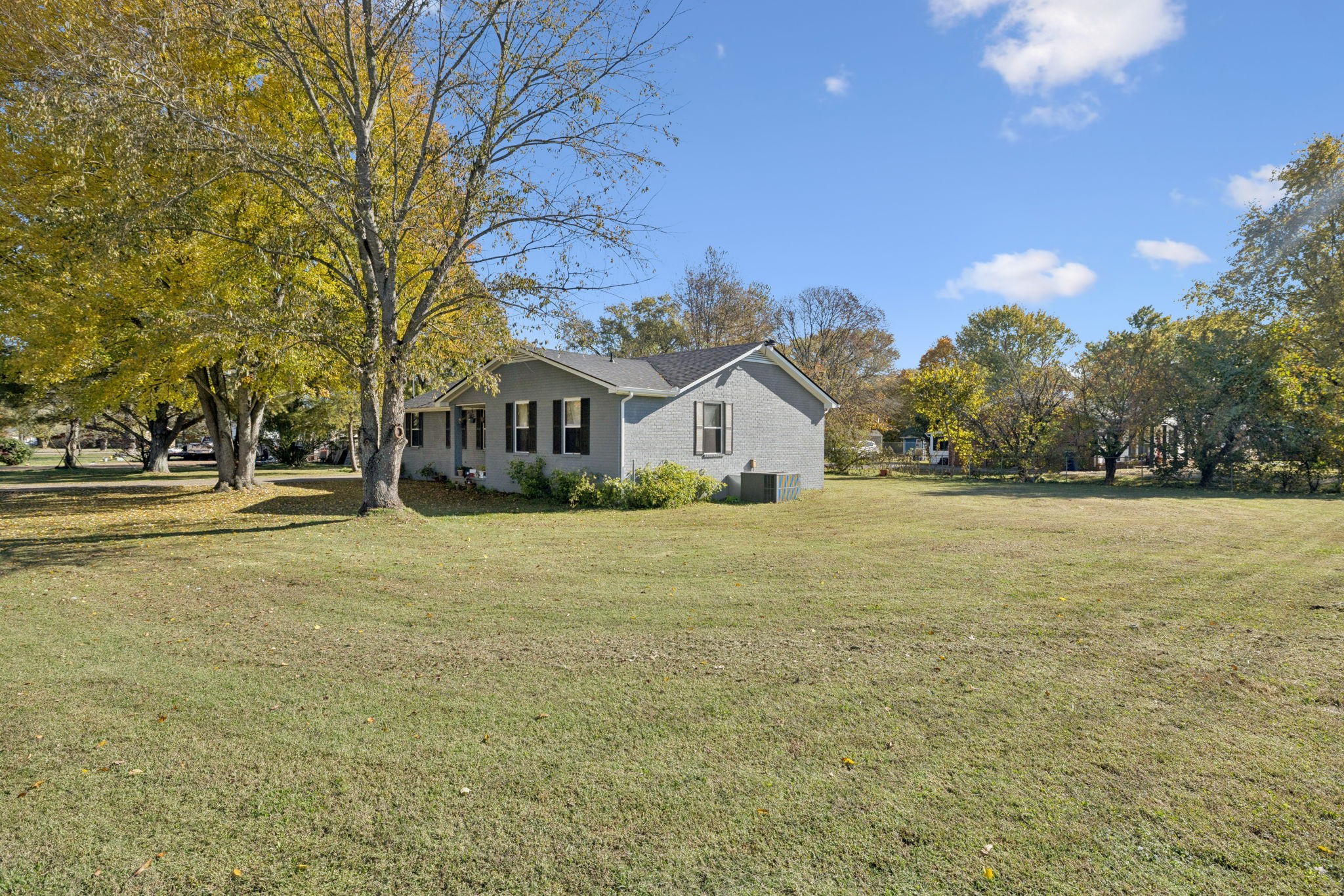 6002 Creekmont Dr