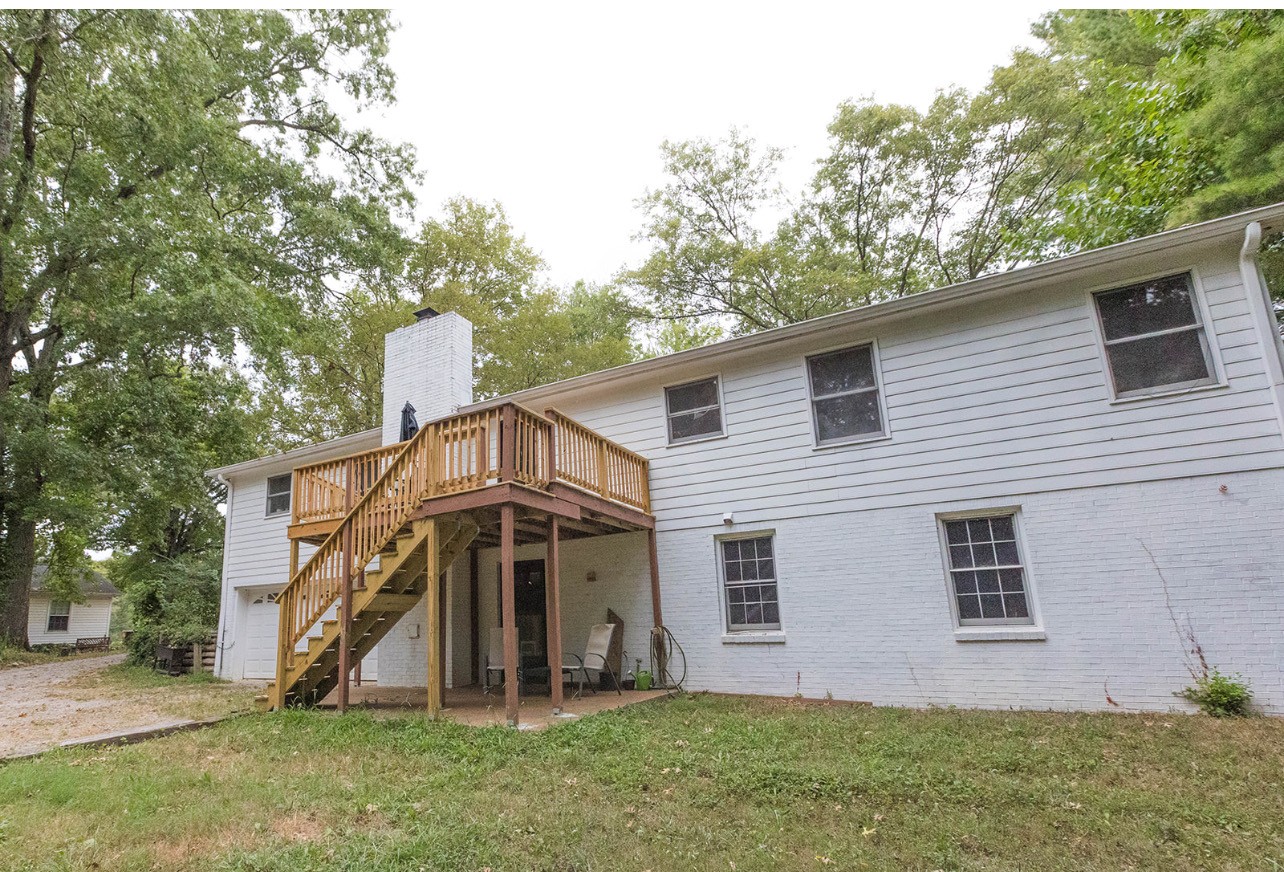 210 Elliott Ct