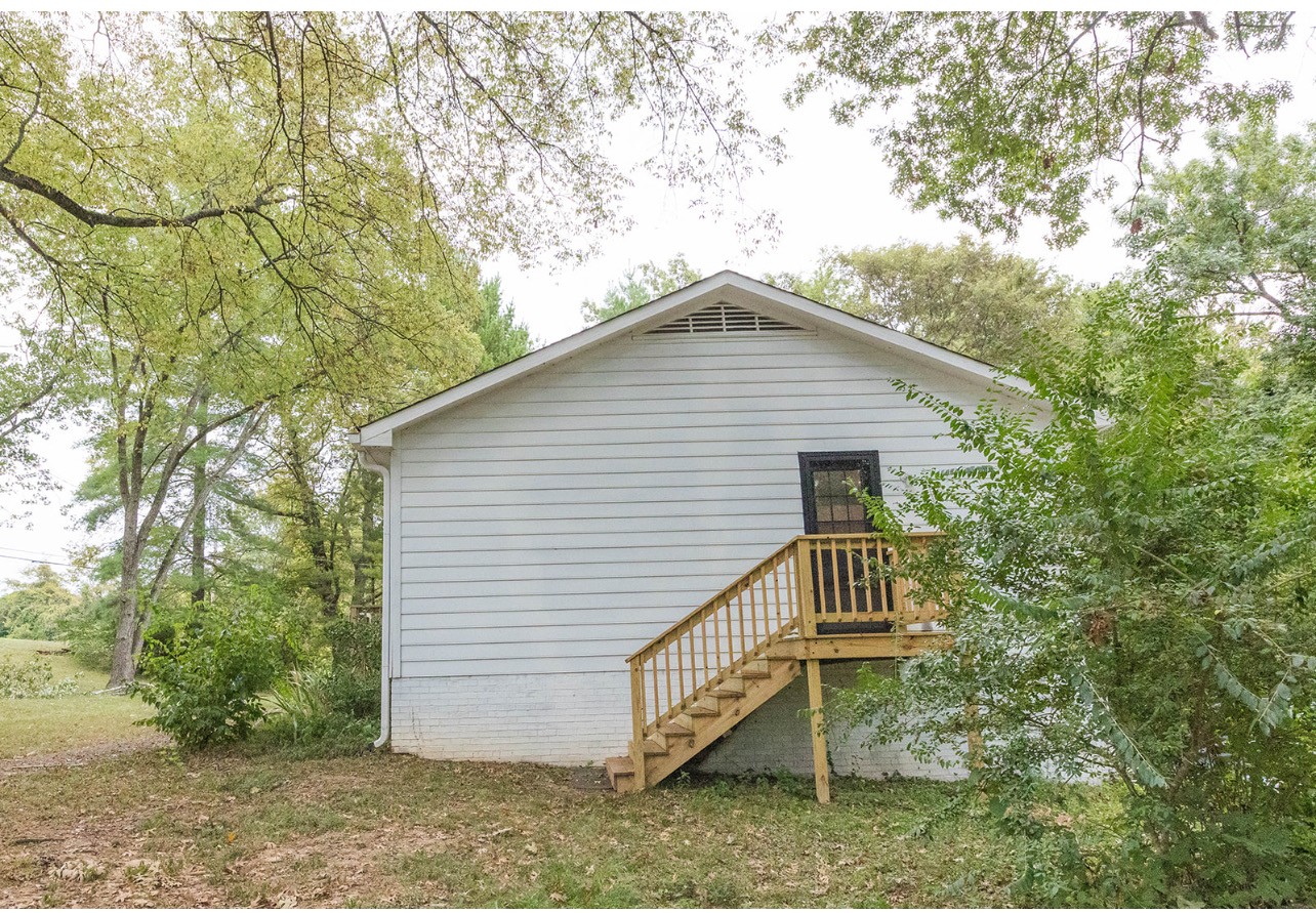 210 Elliott Ct