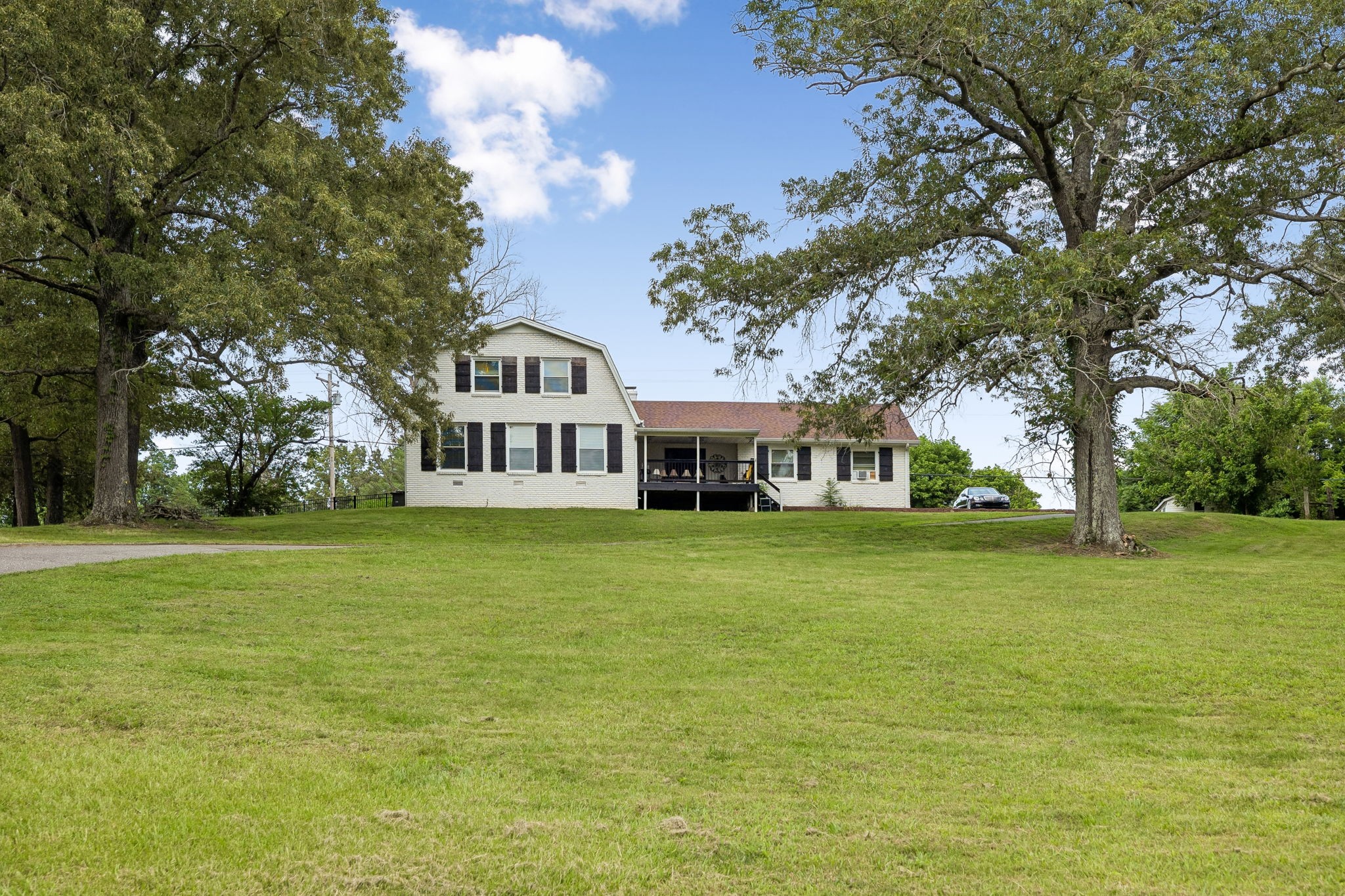 1733 Belotes Ferry Rd