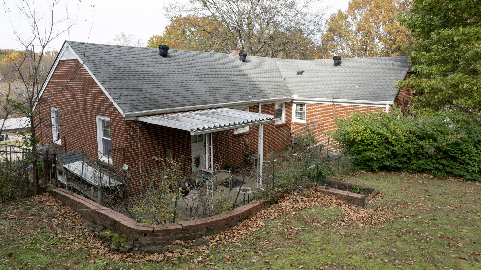 5703 Vine Ridge Dr