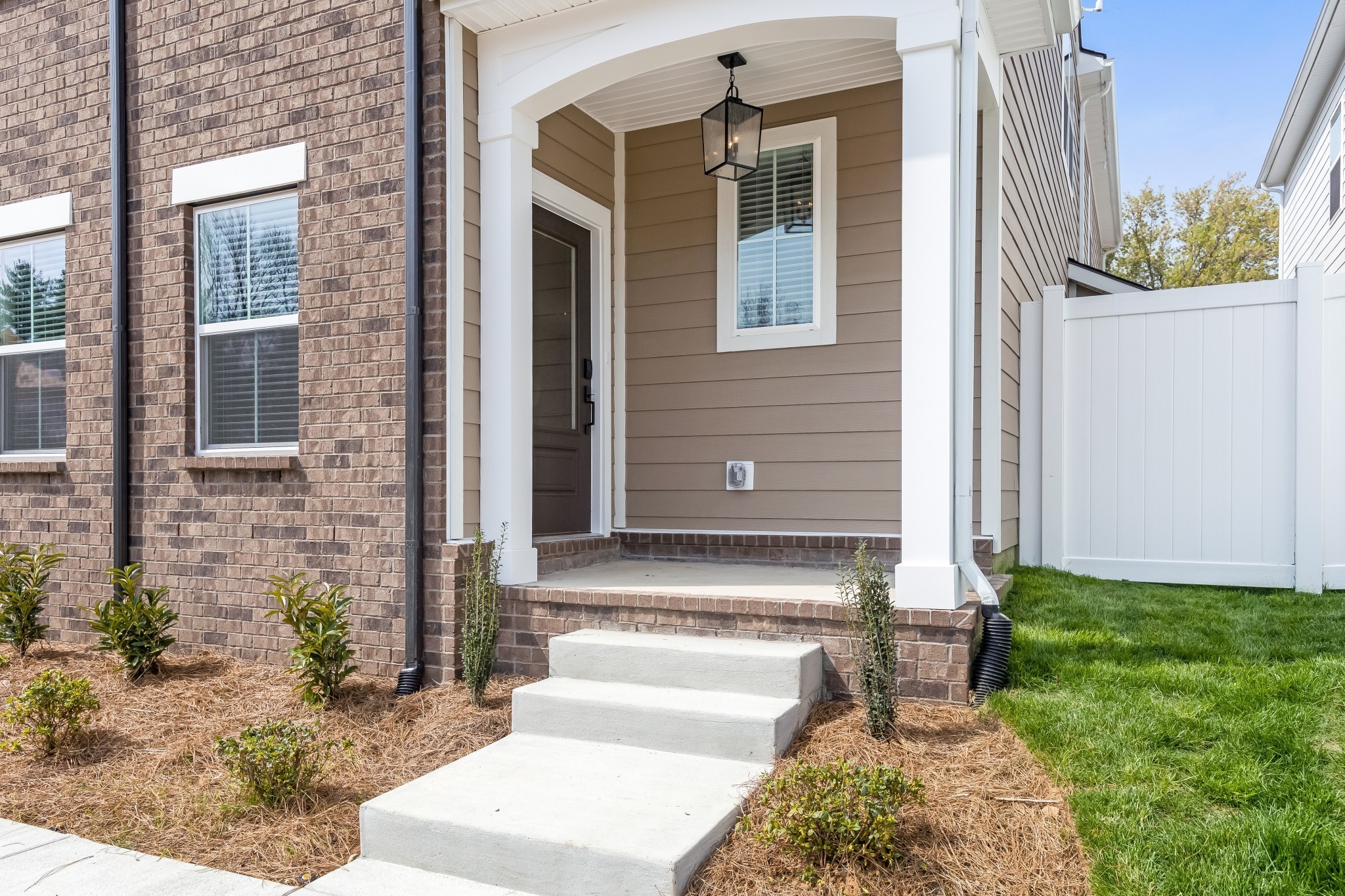 323 Jasmine Park