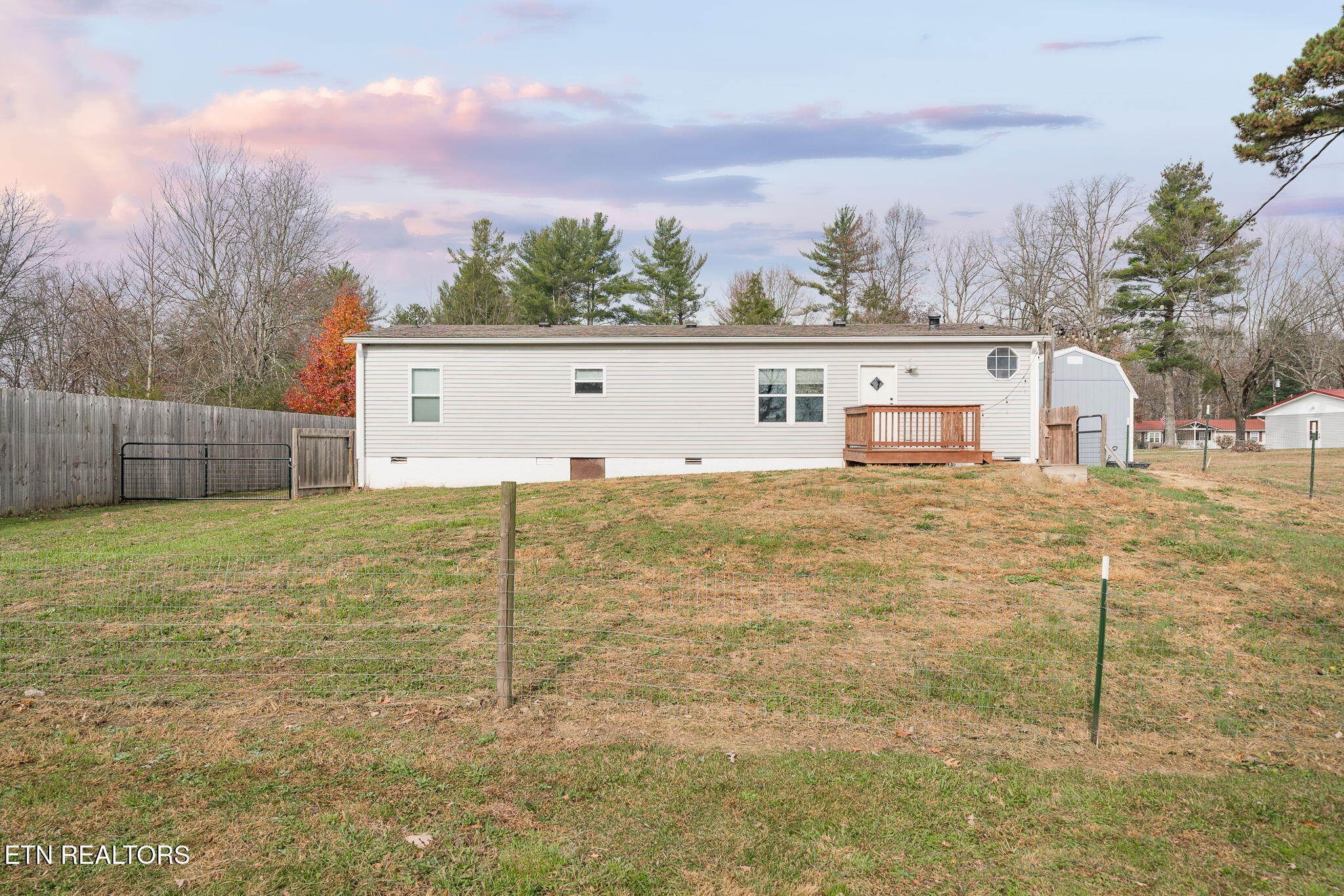 219 N Lowe Rd