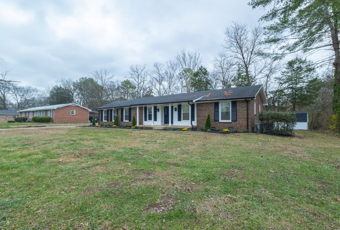 1109 Howell Dr
