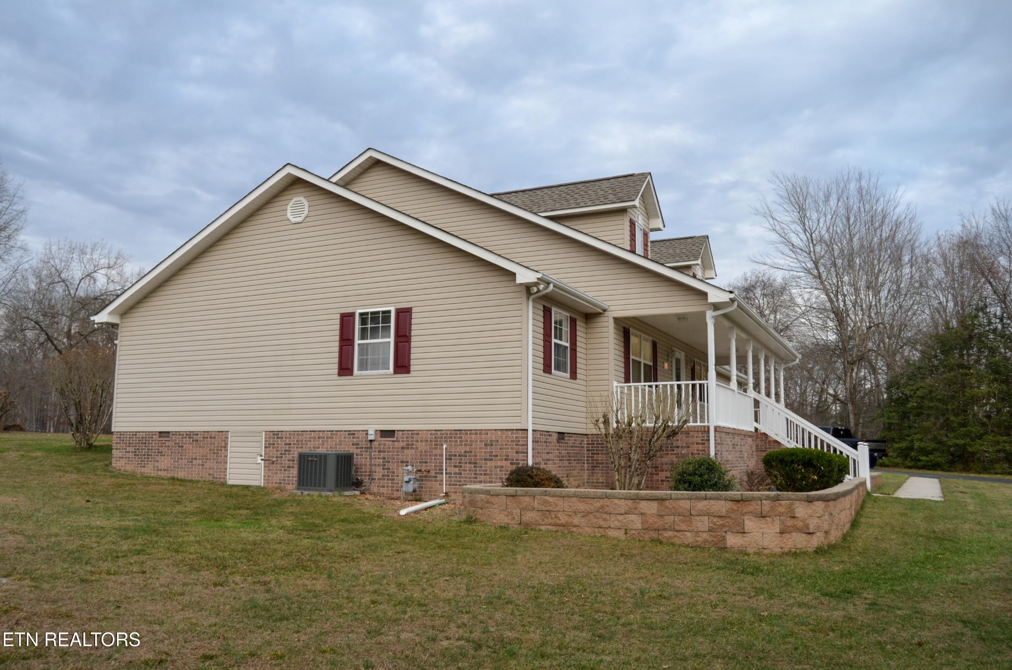 170 Pin Oak Lane