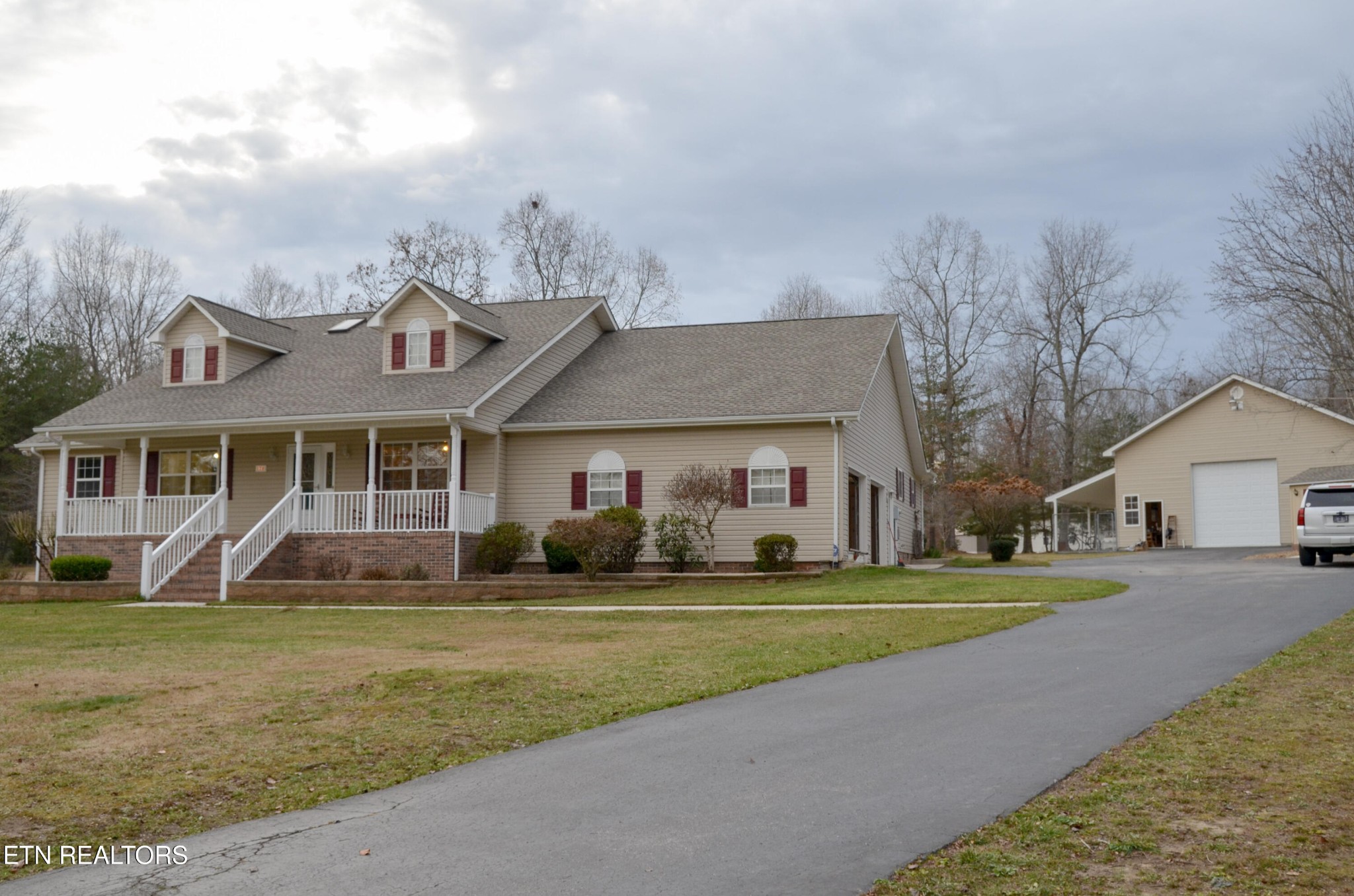 170 Pin Oak Lane