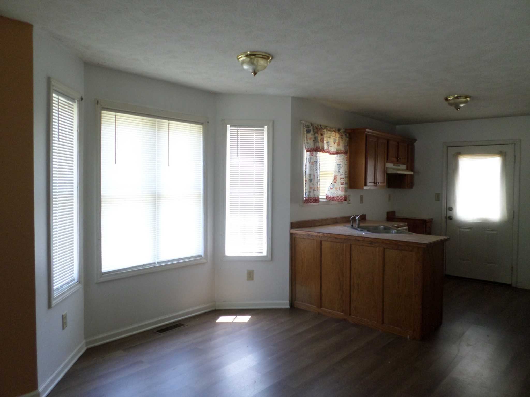 111 Rhea St