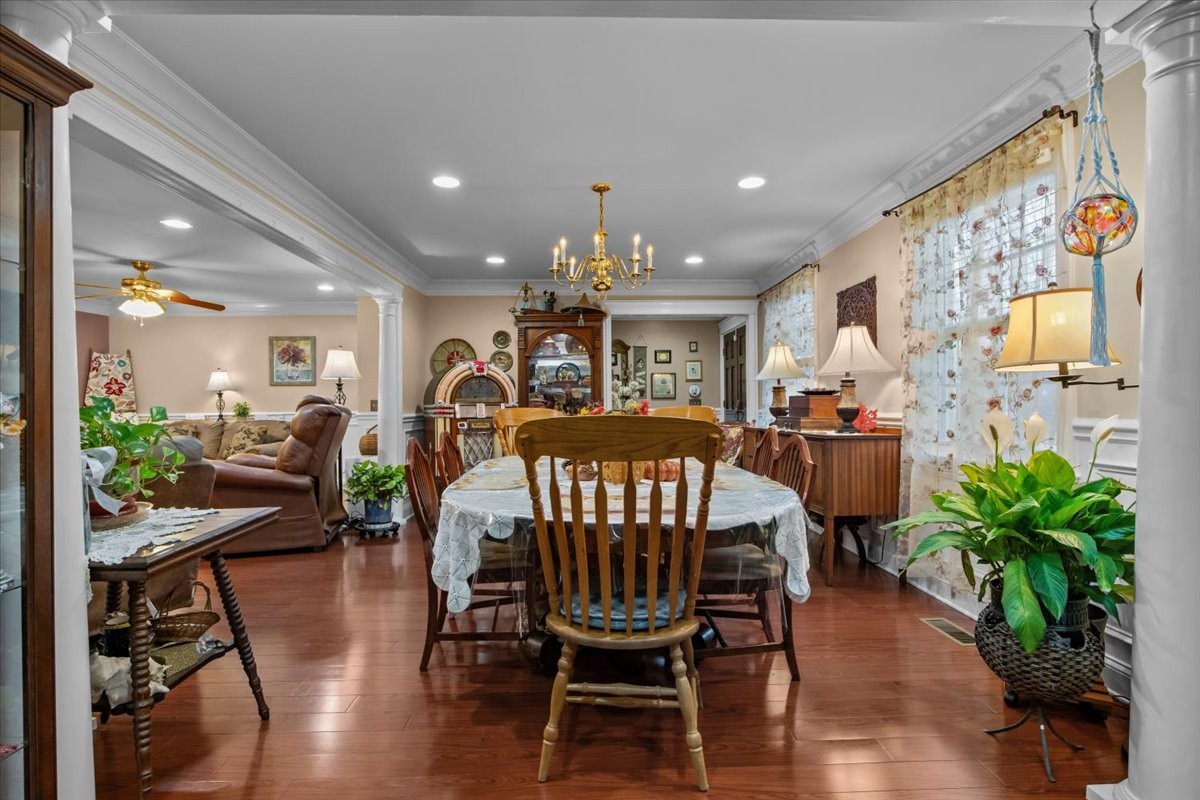 307 Crestview Dr