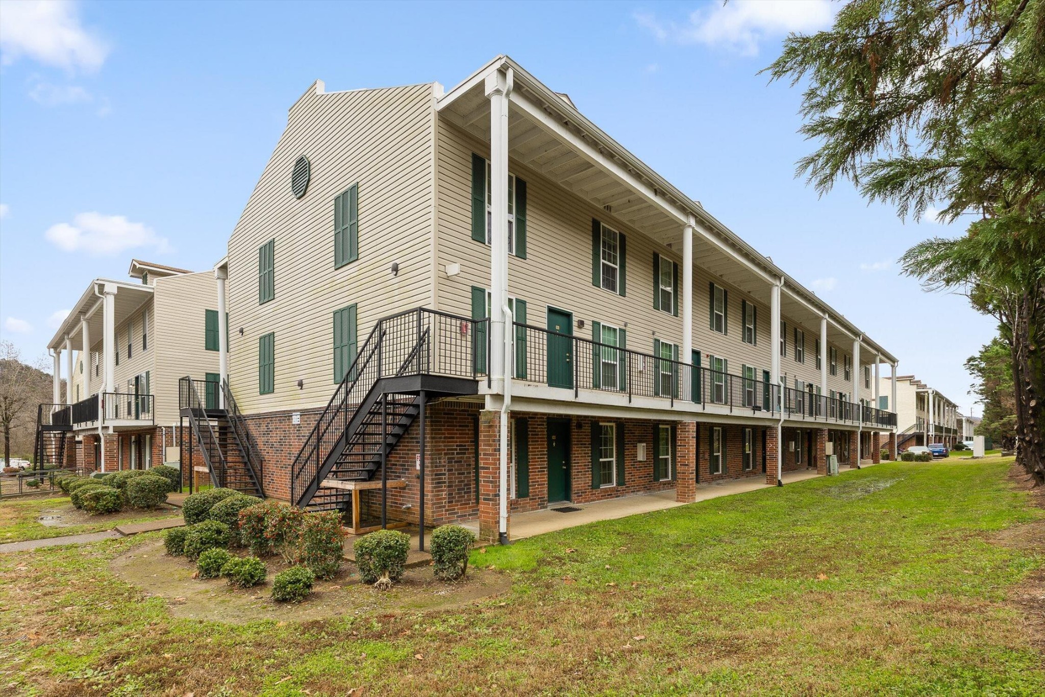 900 Mountain Creek Road
