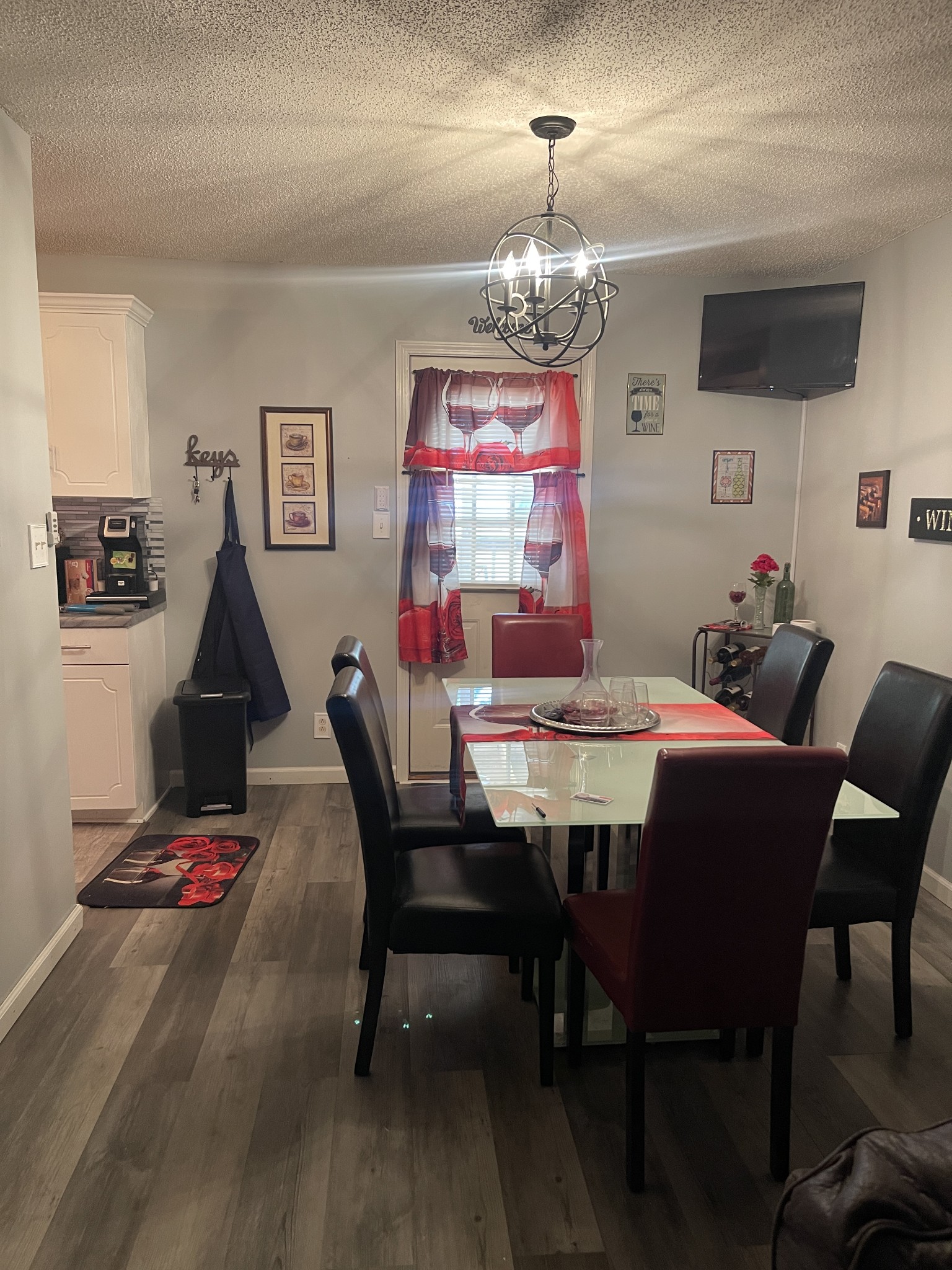 345 Donna Dr