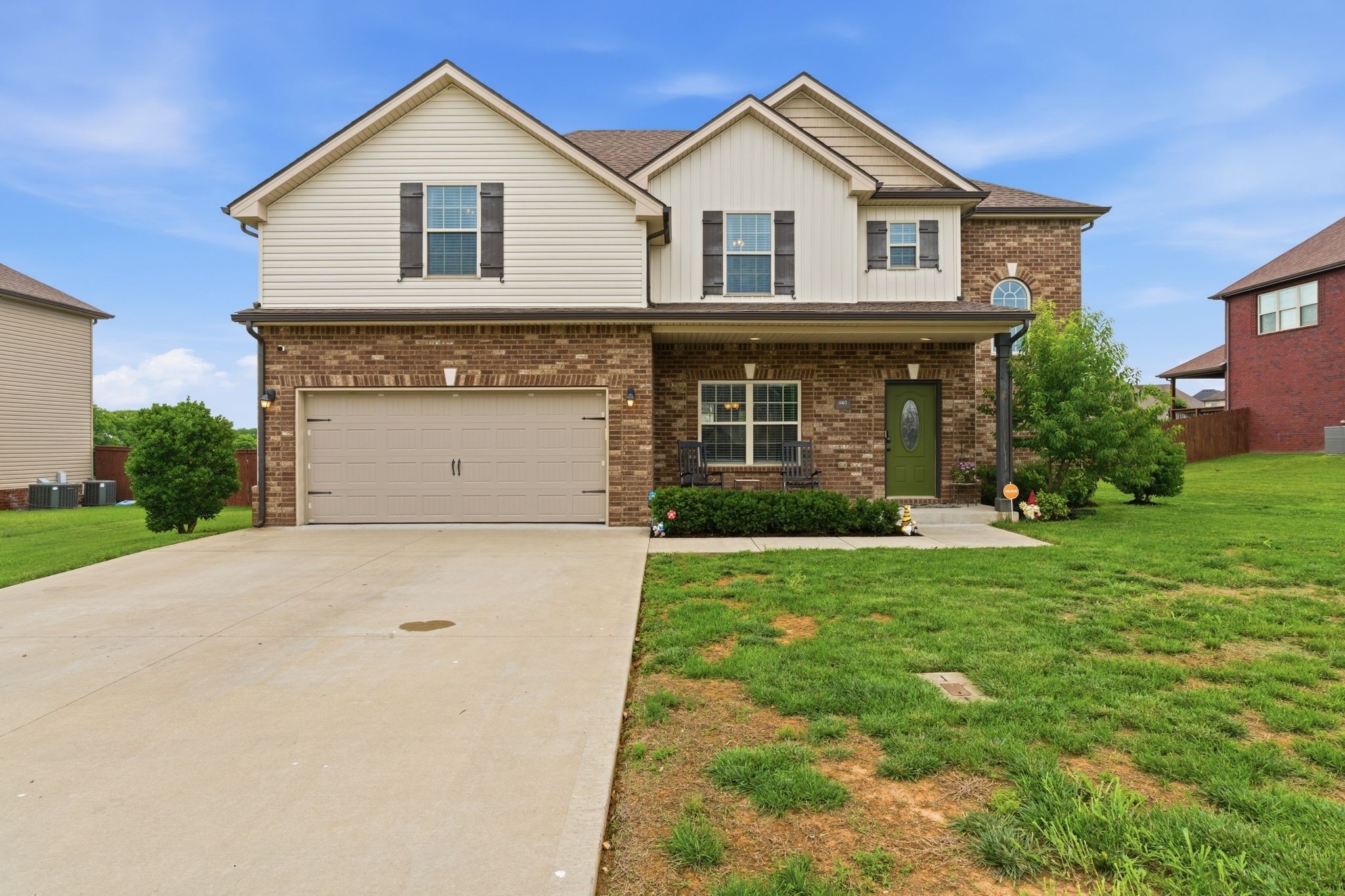 567 Larkspur Dr