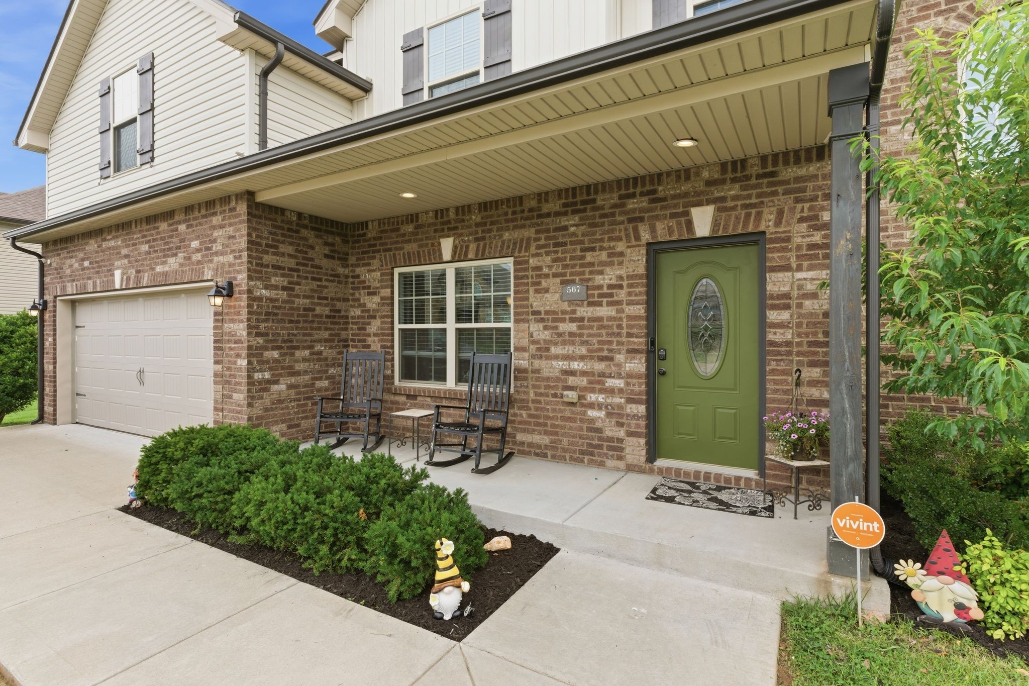 567 Larkspur Dr
