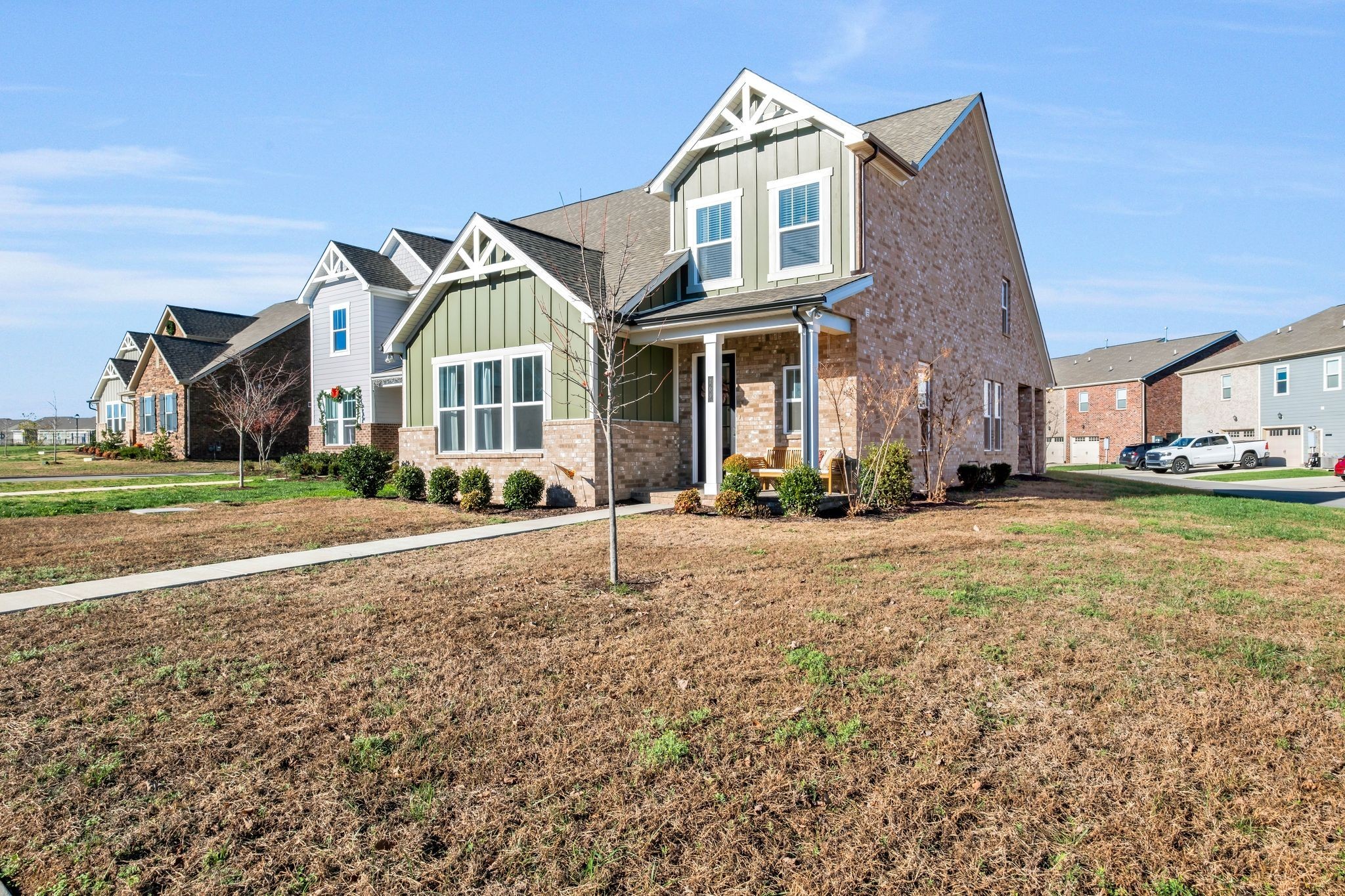 709 Hahn Ct