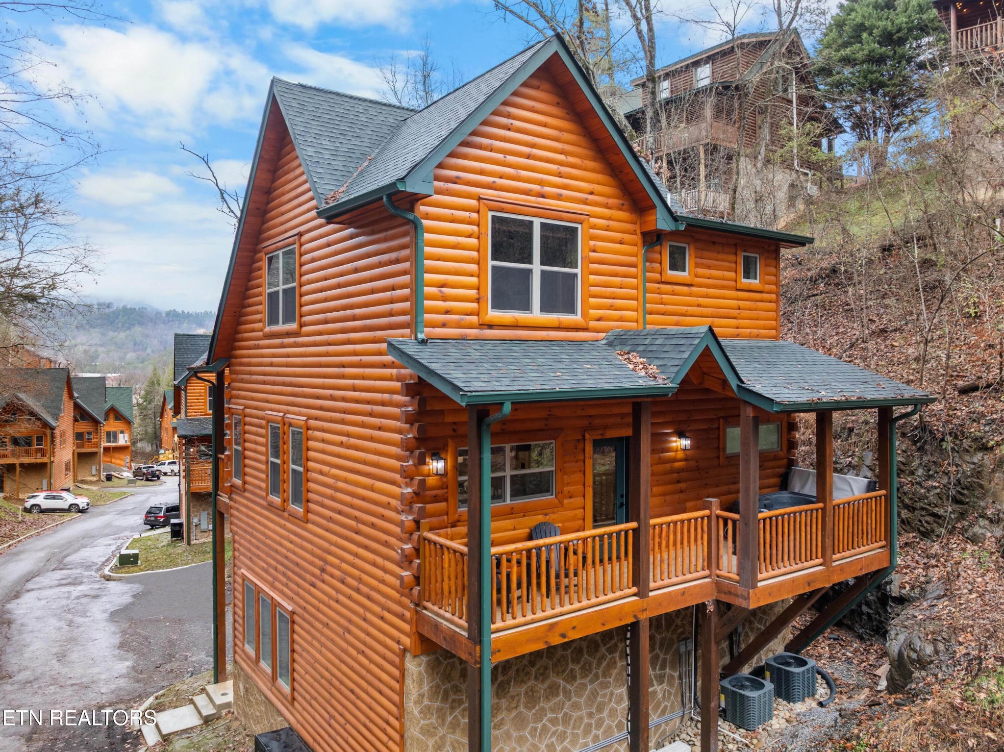 2119 Valley Creek Way