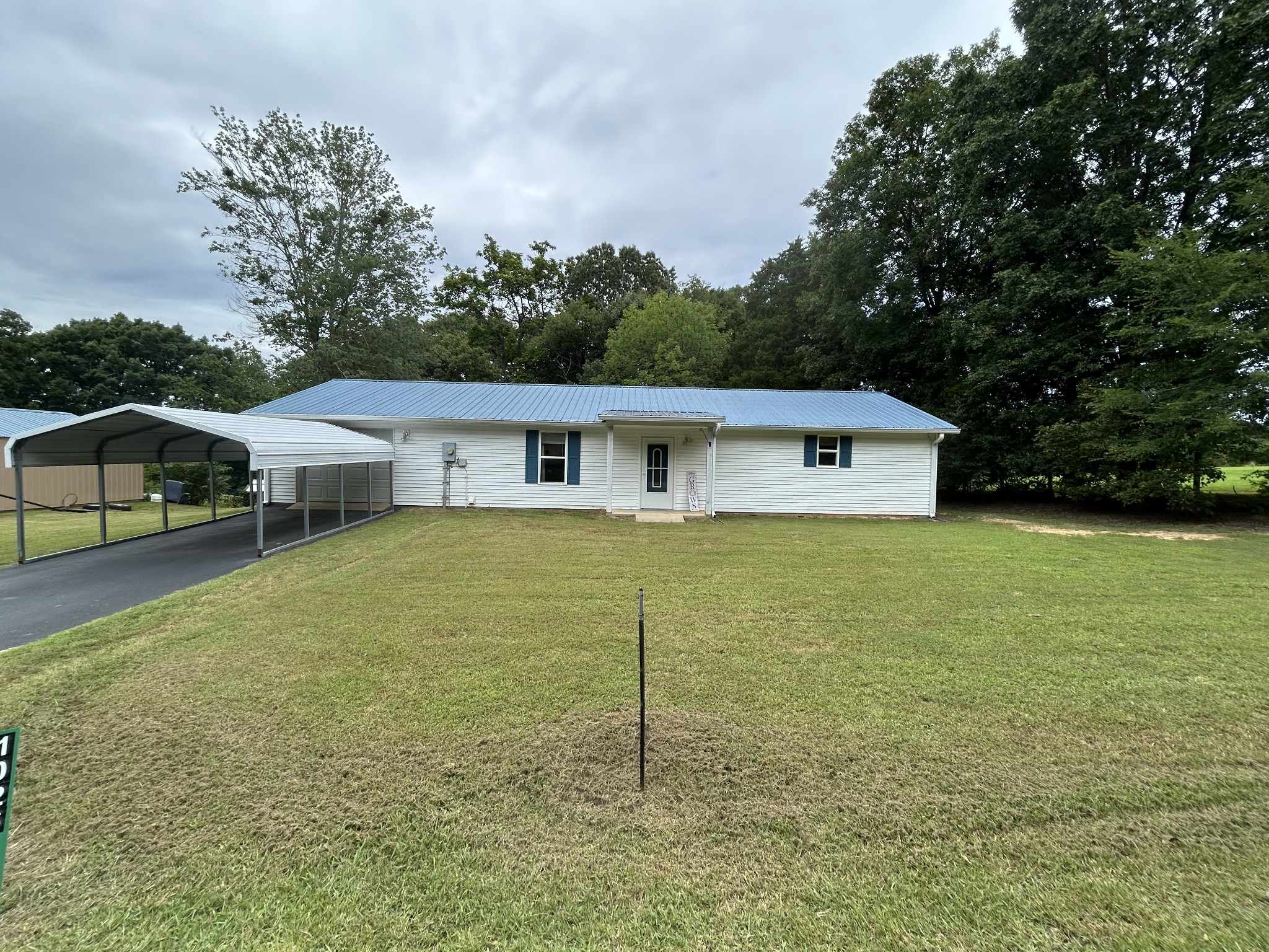 1026 Tom White Rd