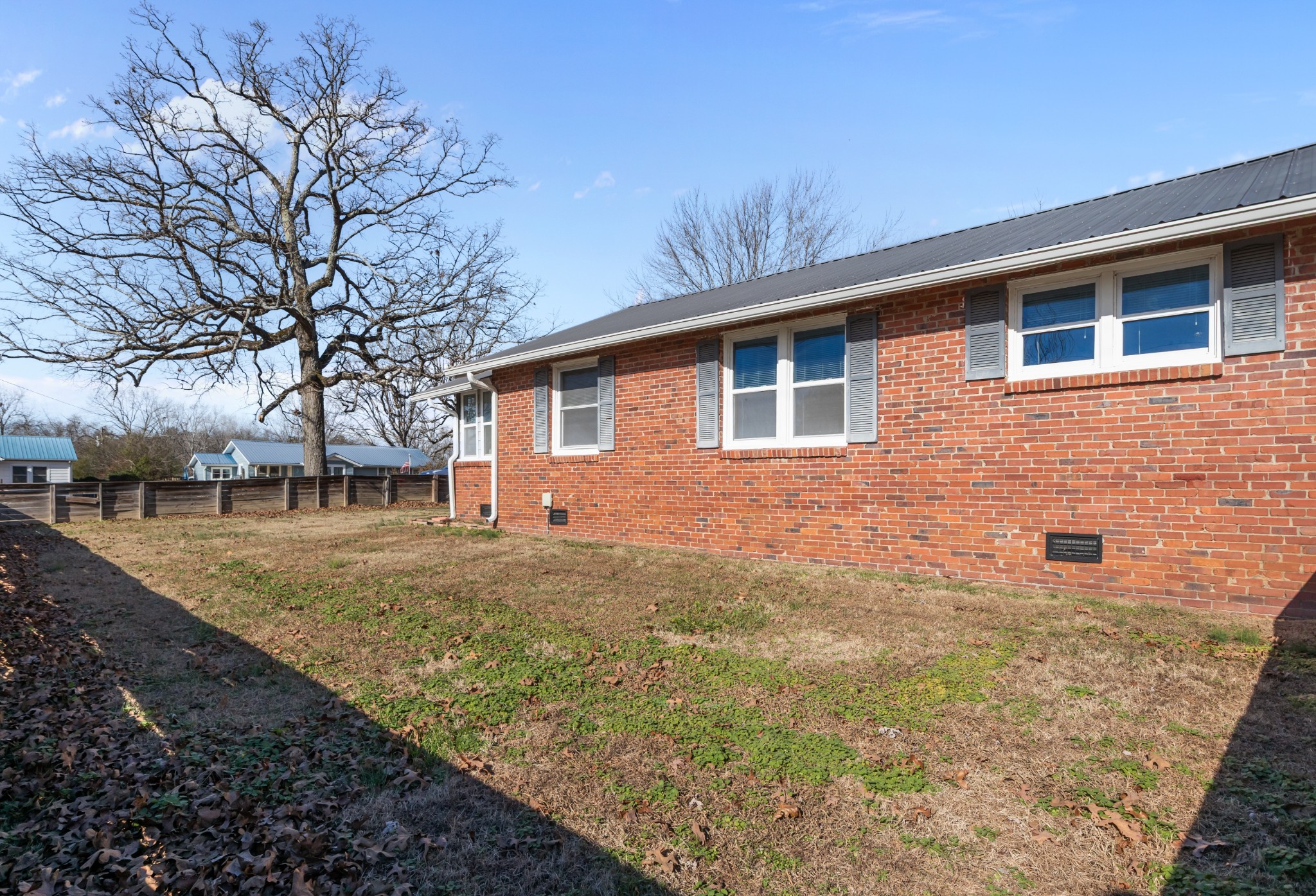 202 Parkway, W