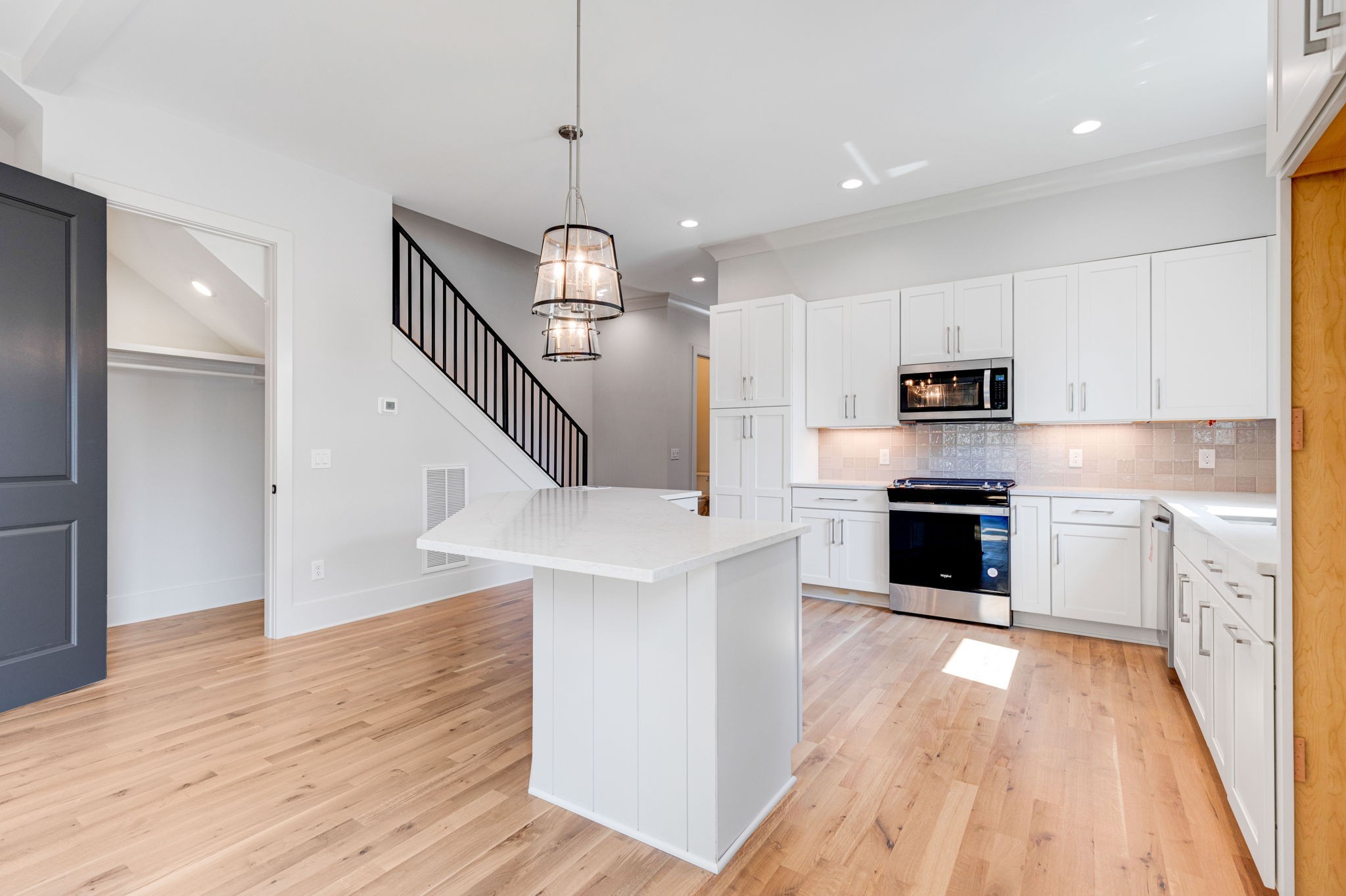 6369 Alamo Pl