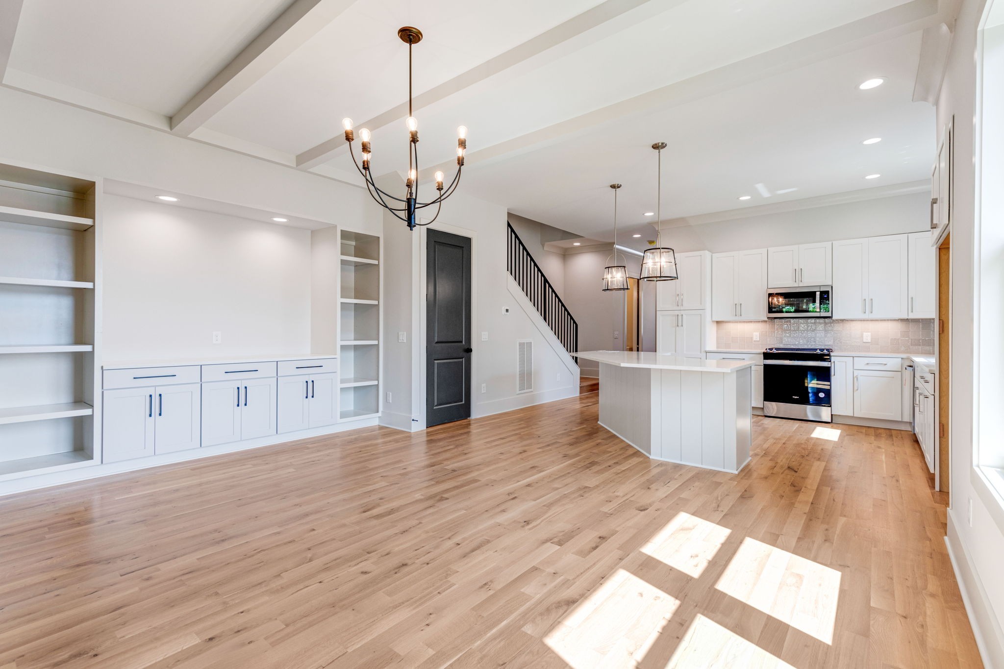 6369 Alamo Pl