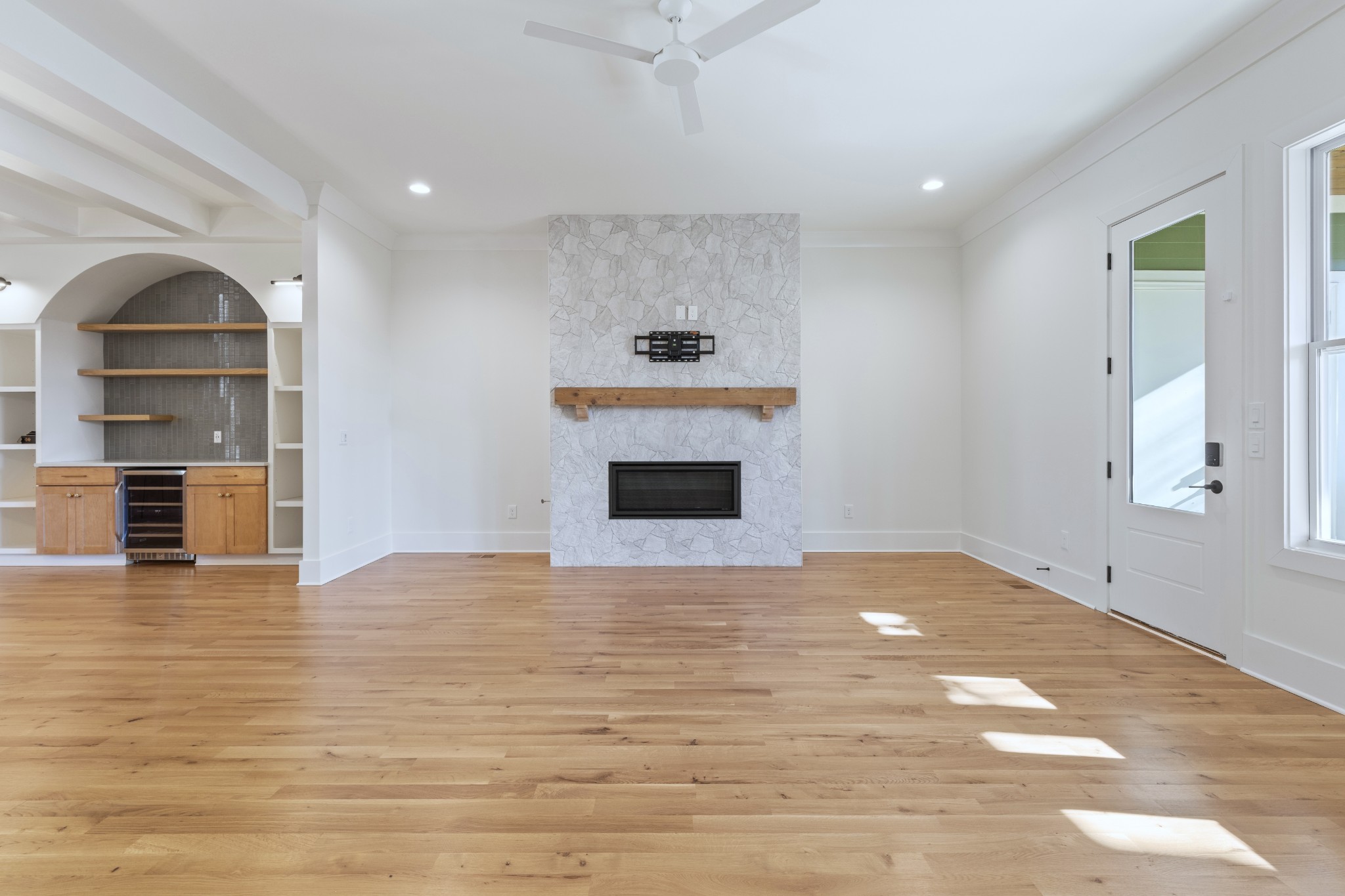 6371 Alamo Pl
