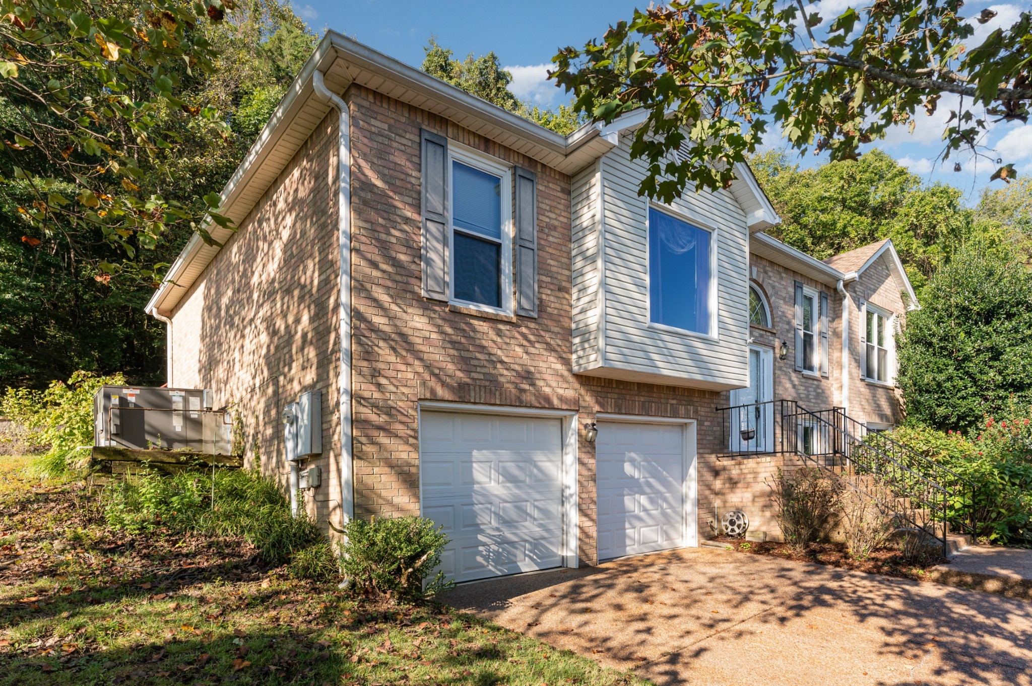 609 Glenridge Close