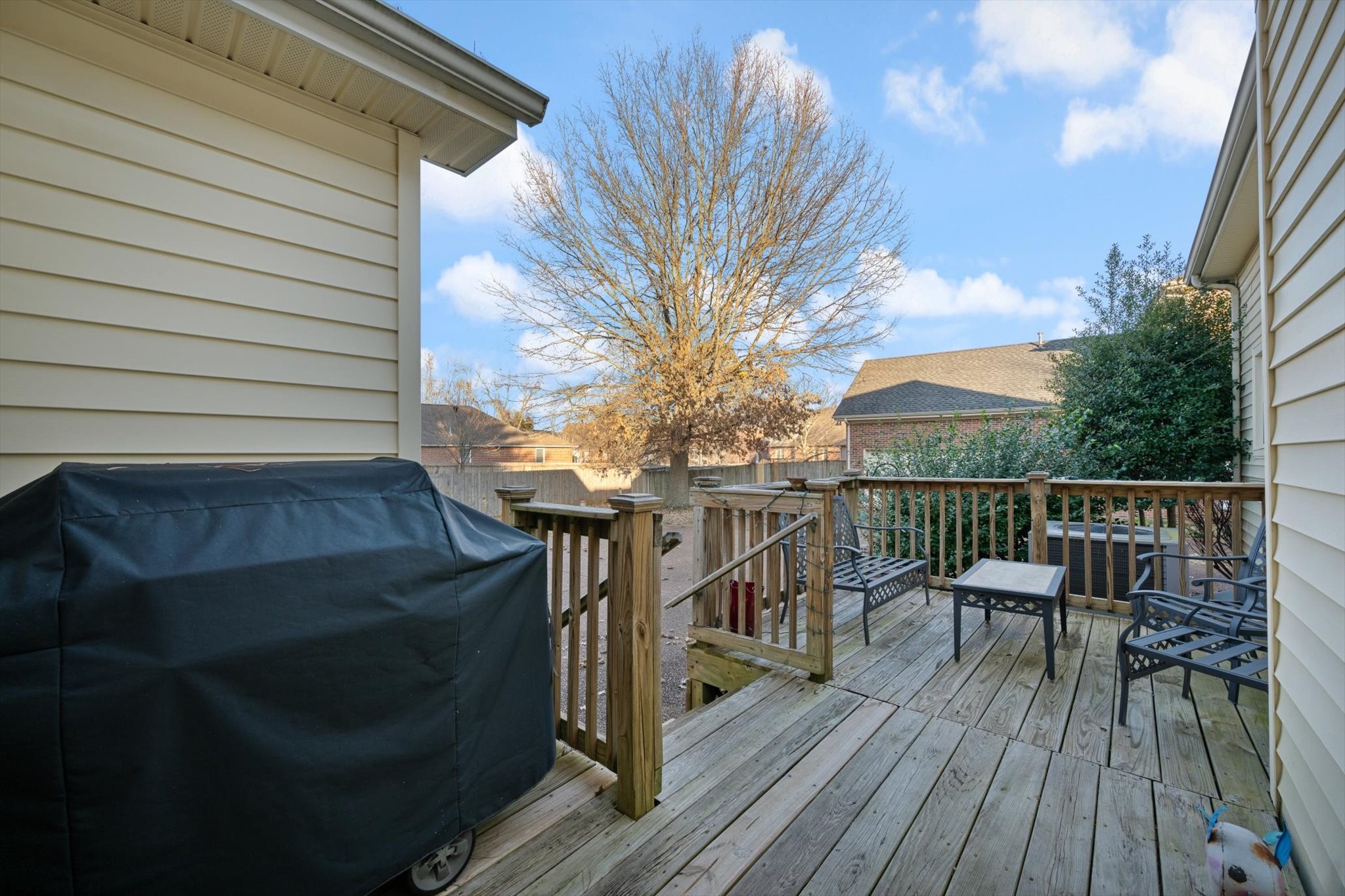 2403 Franklin Ln