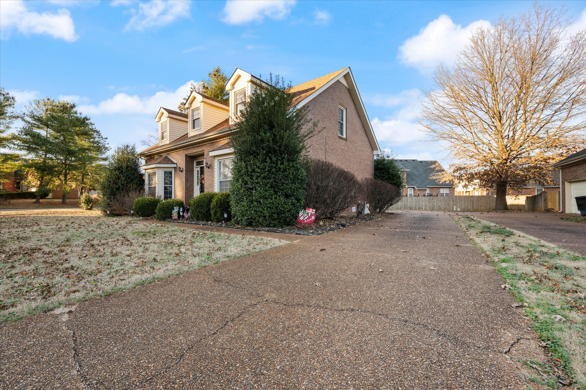 2403 Franklin Ln