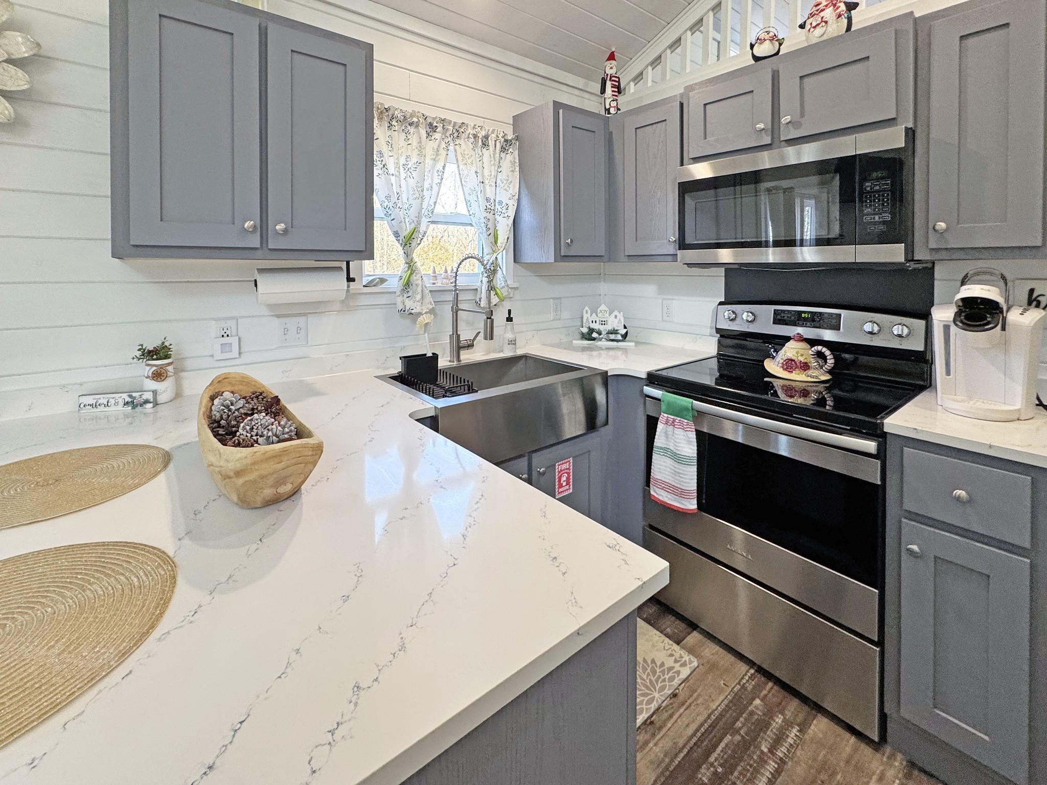 103 Thomas Rd