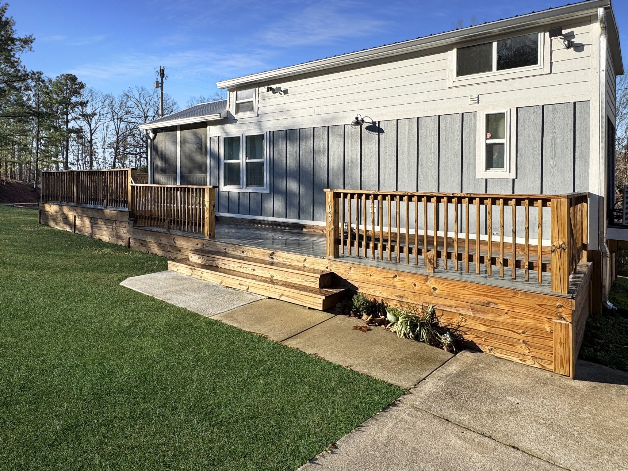 103 Thomas Rd