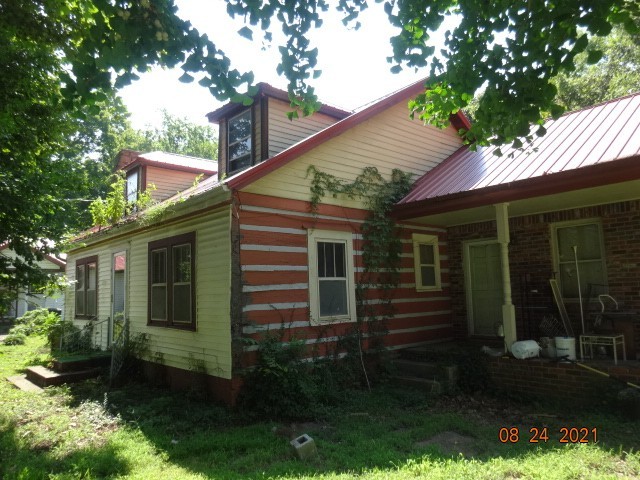 91 Lyle Ln