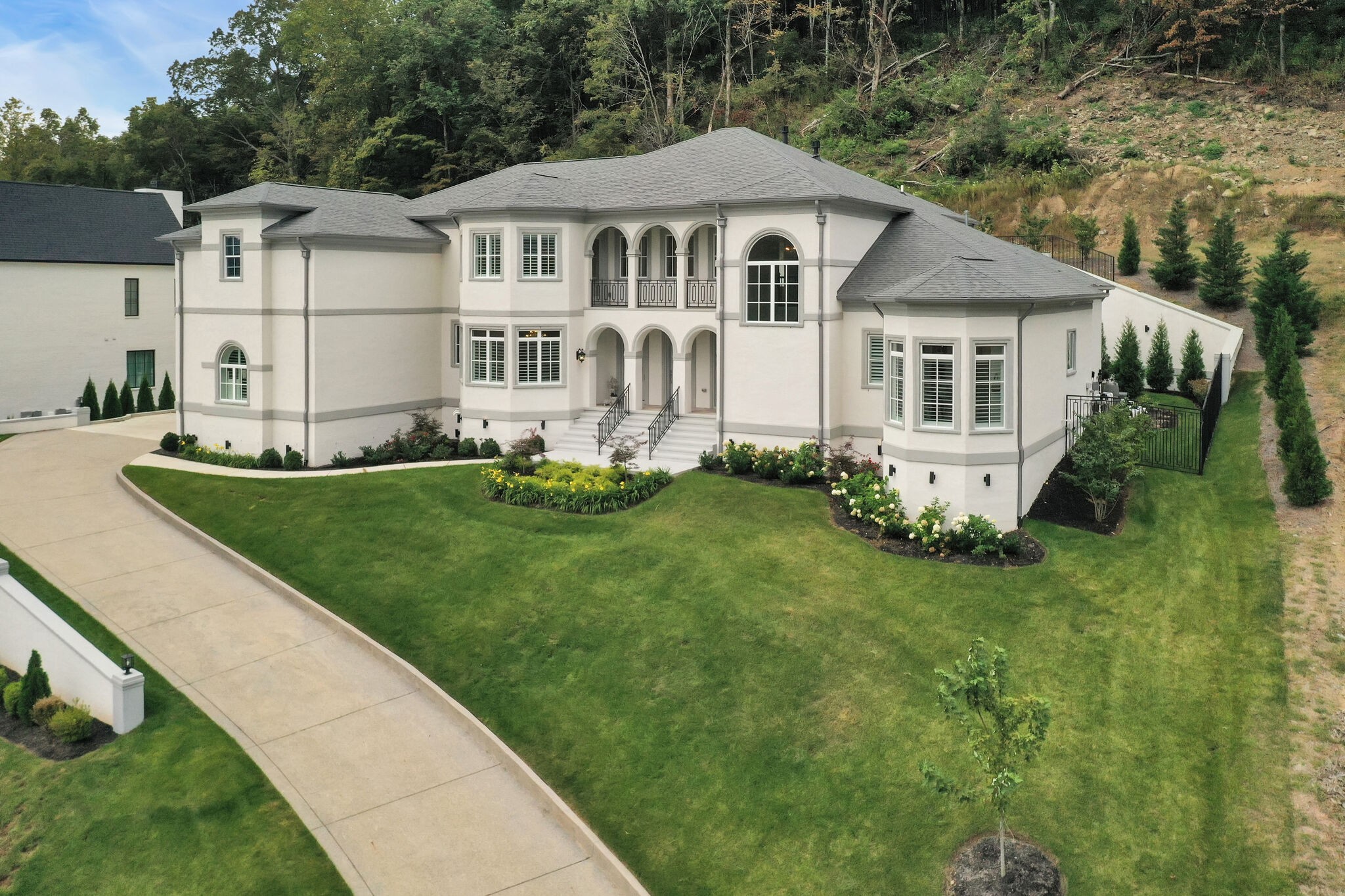 1065 Stockett Dr