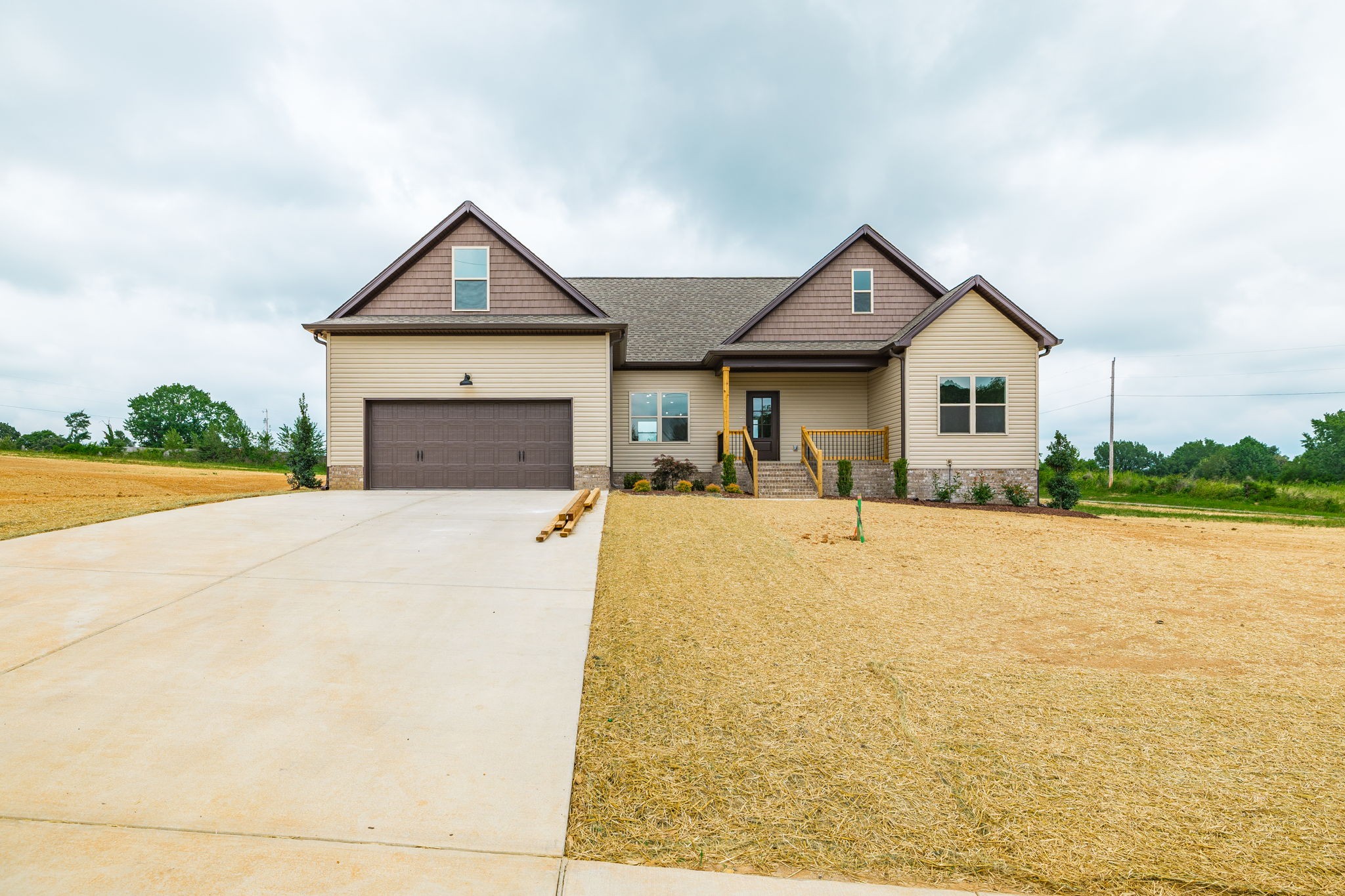 1200 Vickie Ln