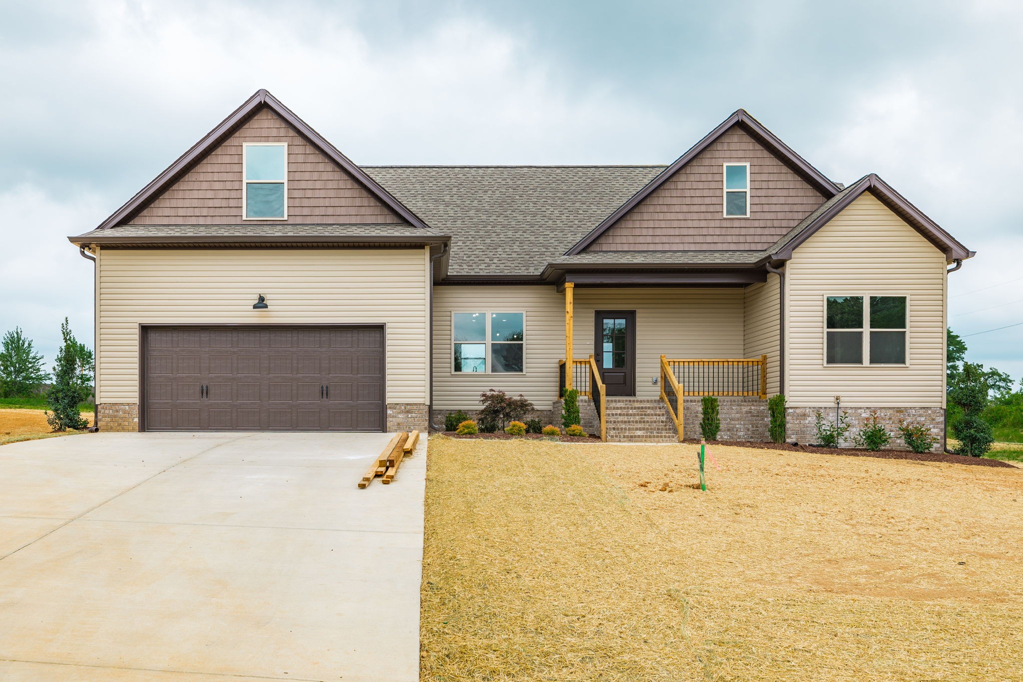 1200 Vickie Ln