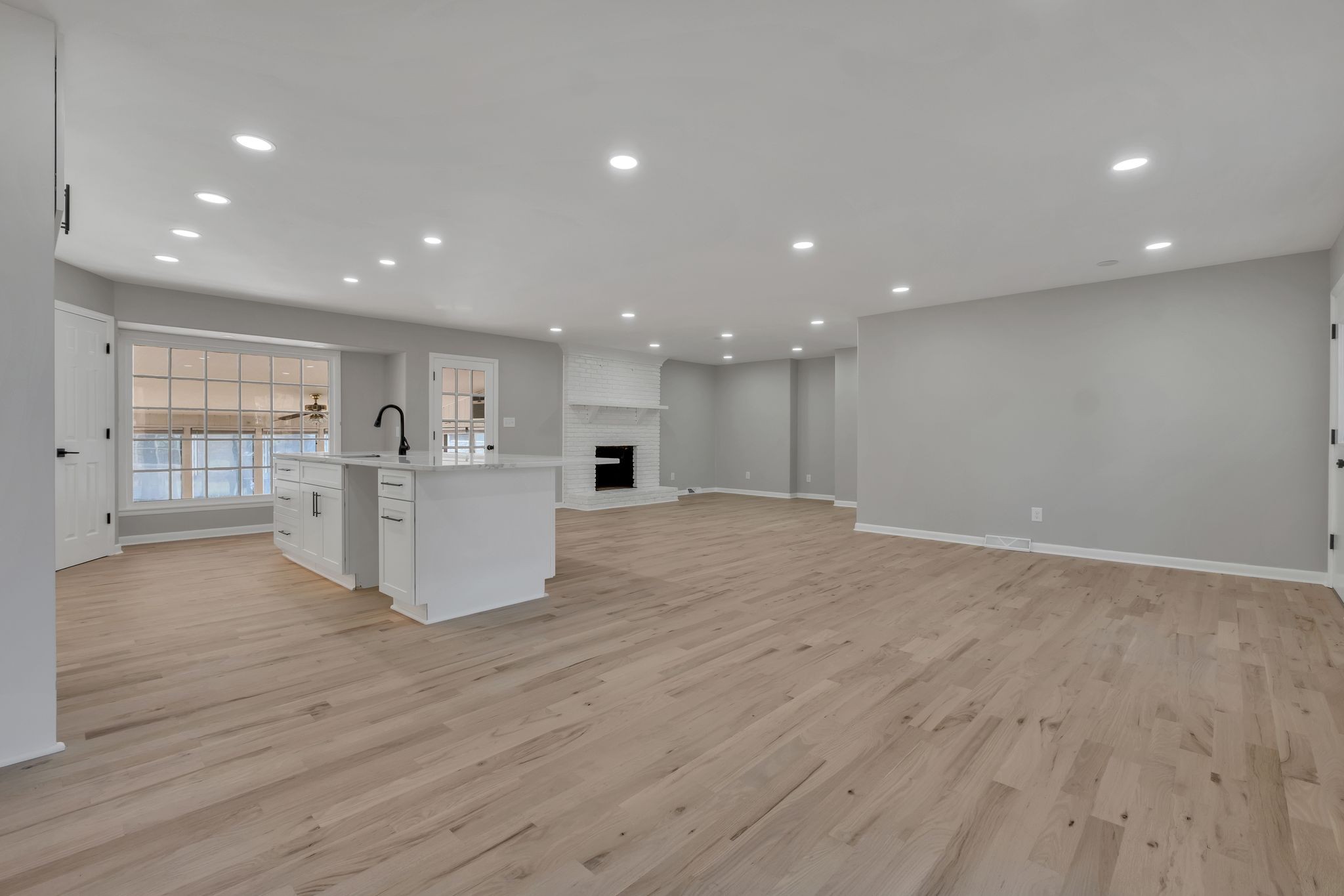 550 Drifting Cir, W