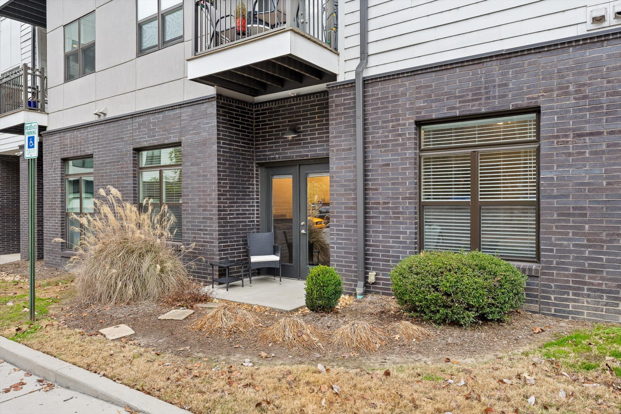 782 Riverfront Parkway