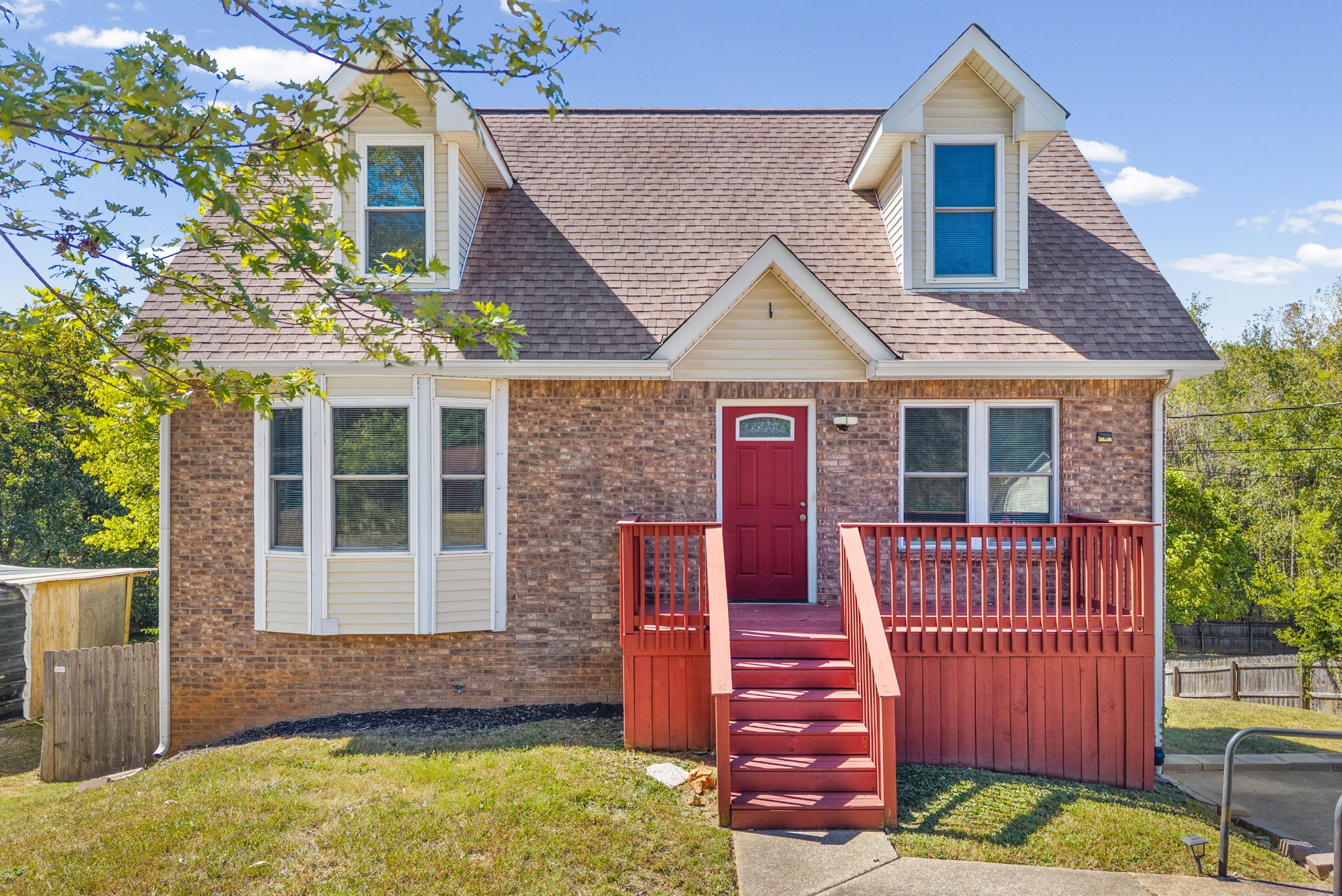 706 Green Valley Ct
