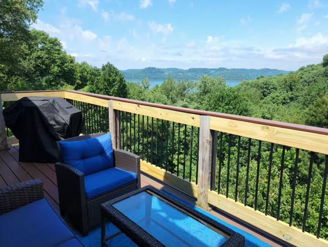 320 Floating Mill Rd