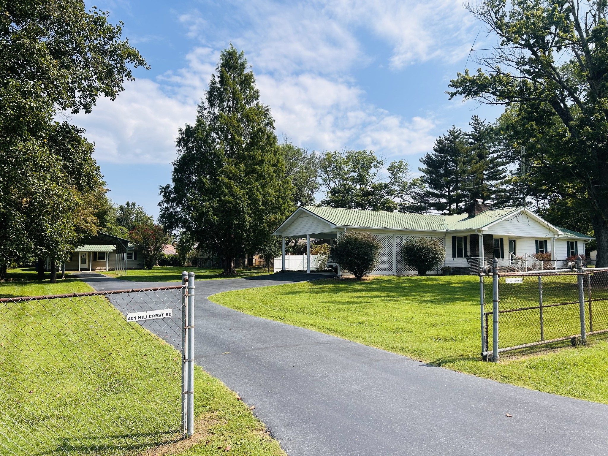 401 Hillcrest Rd