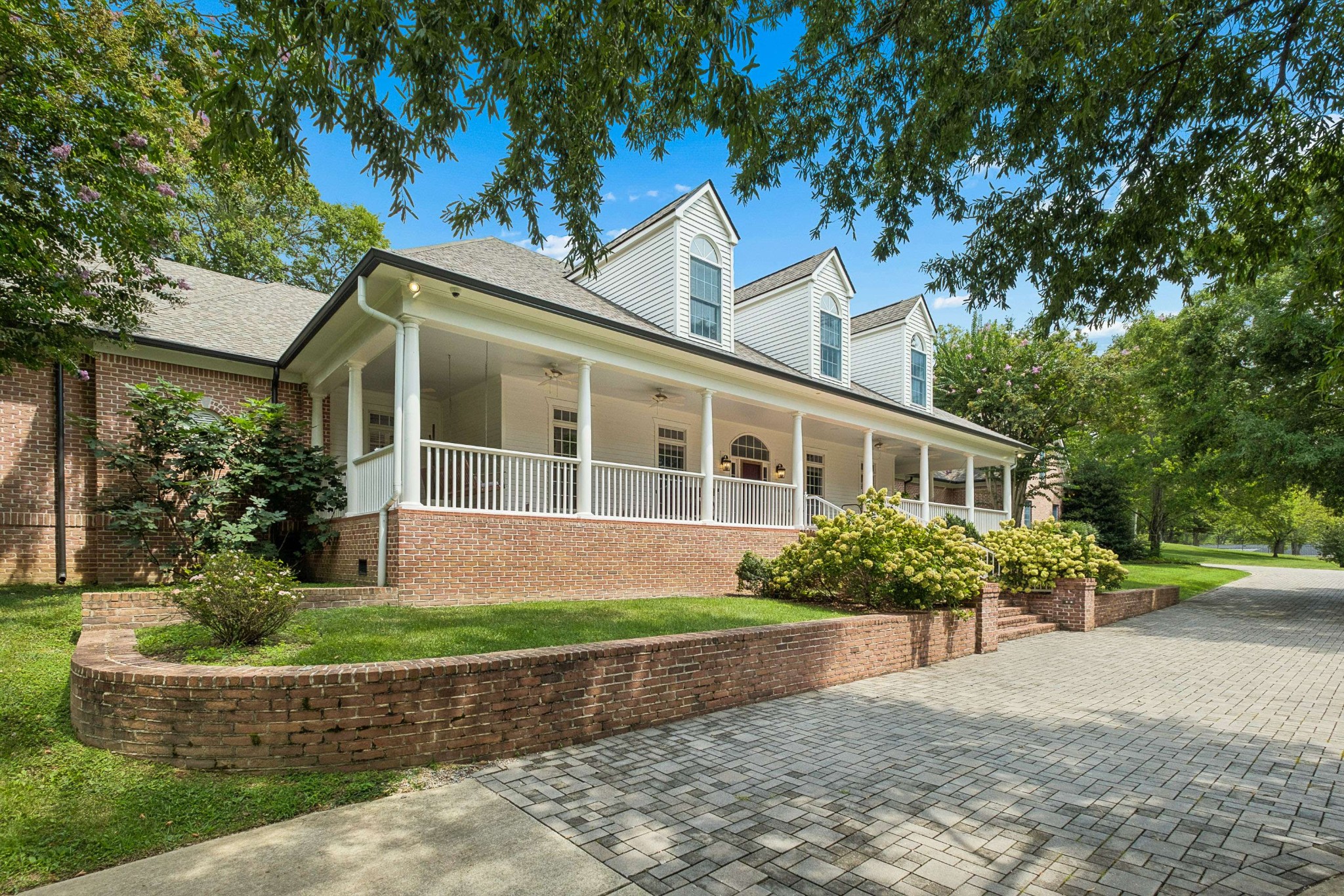 1228 Mary Helen Dr