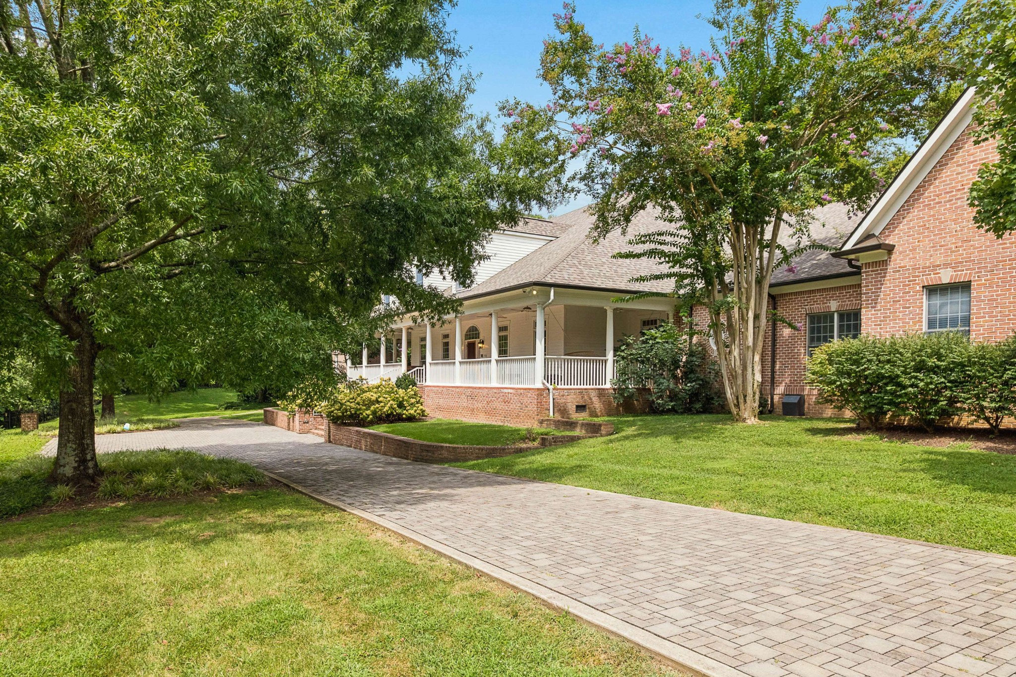 1228 Mary Helen Dr