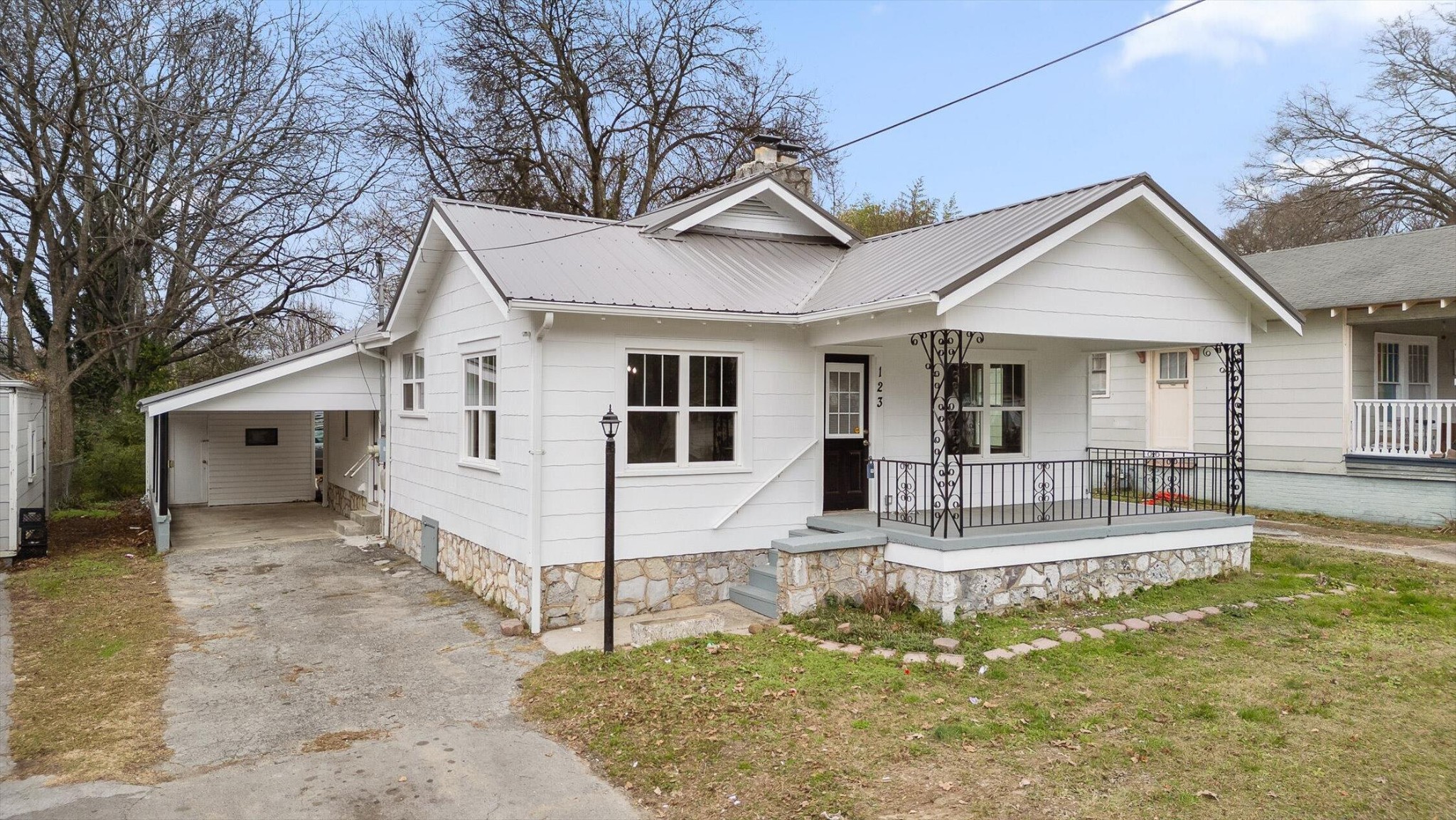 123 S Moore Road