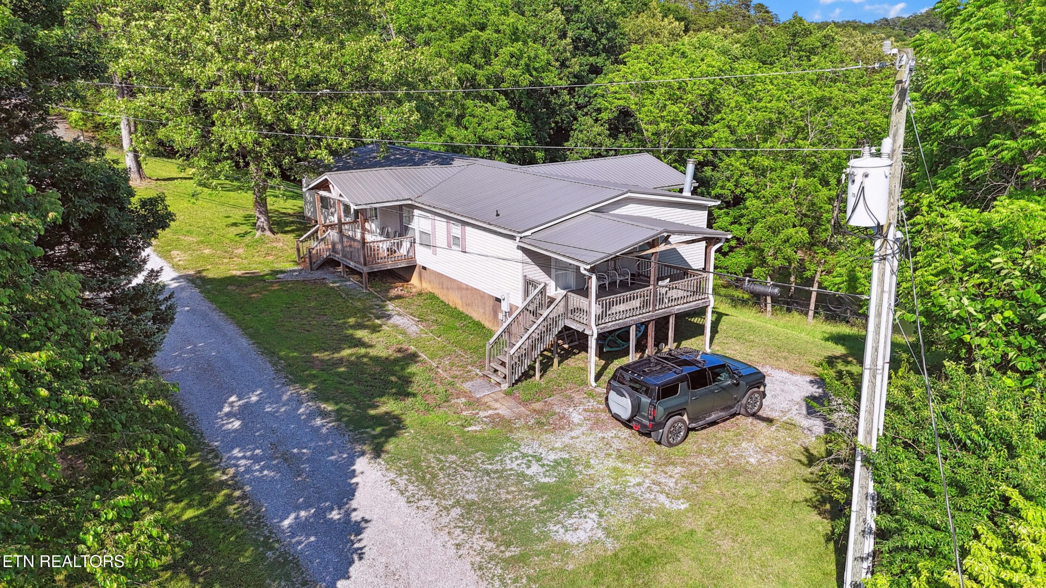 1366 Paradise Lane