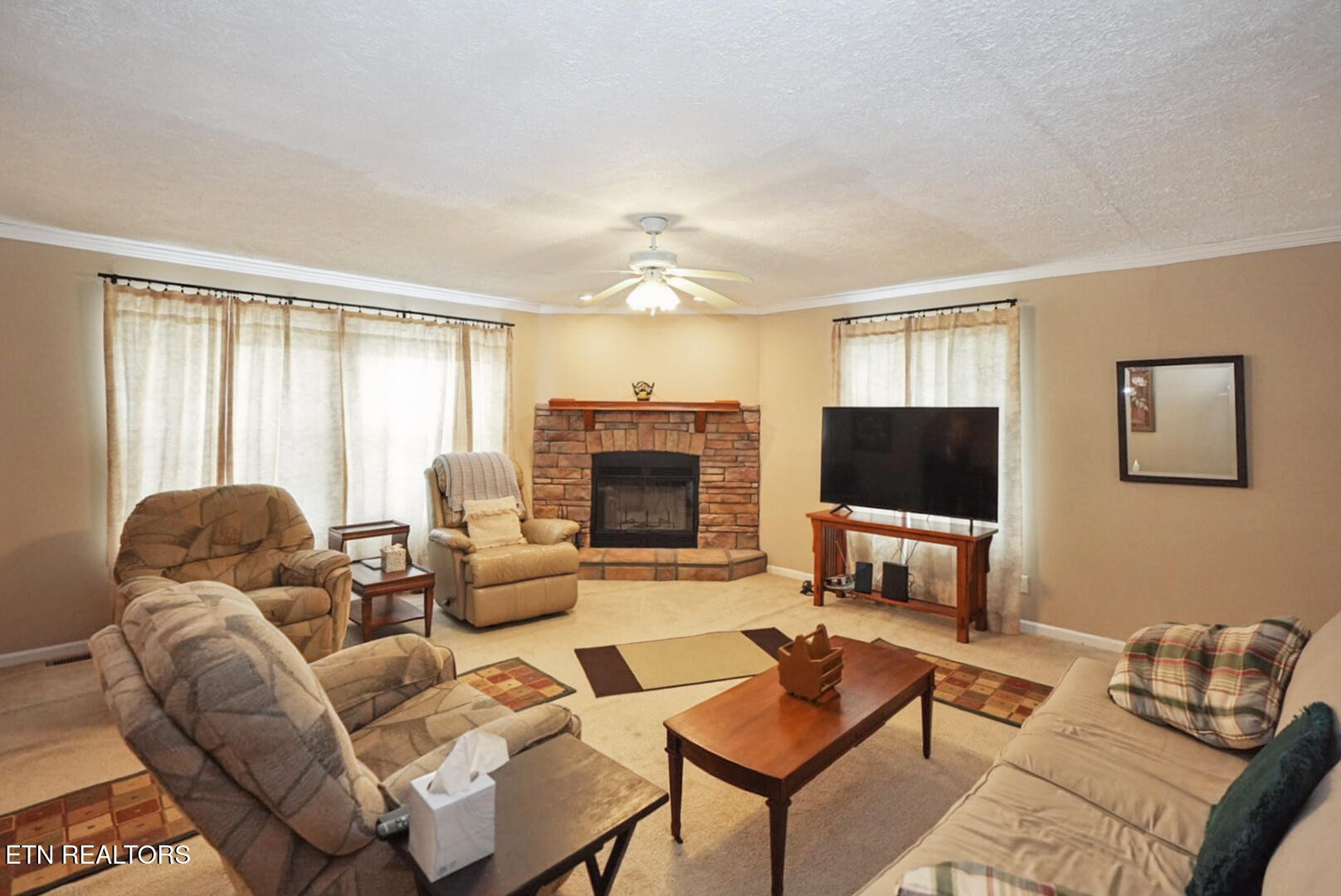1366 Paradise Lane