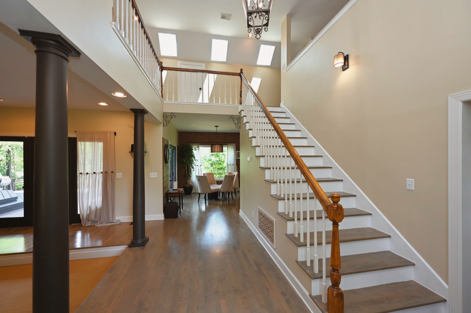 1229 Mount Vernon Ln